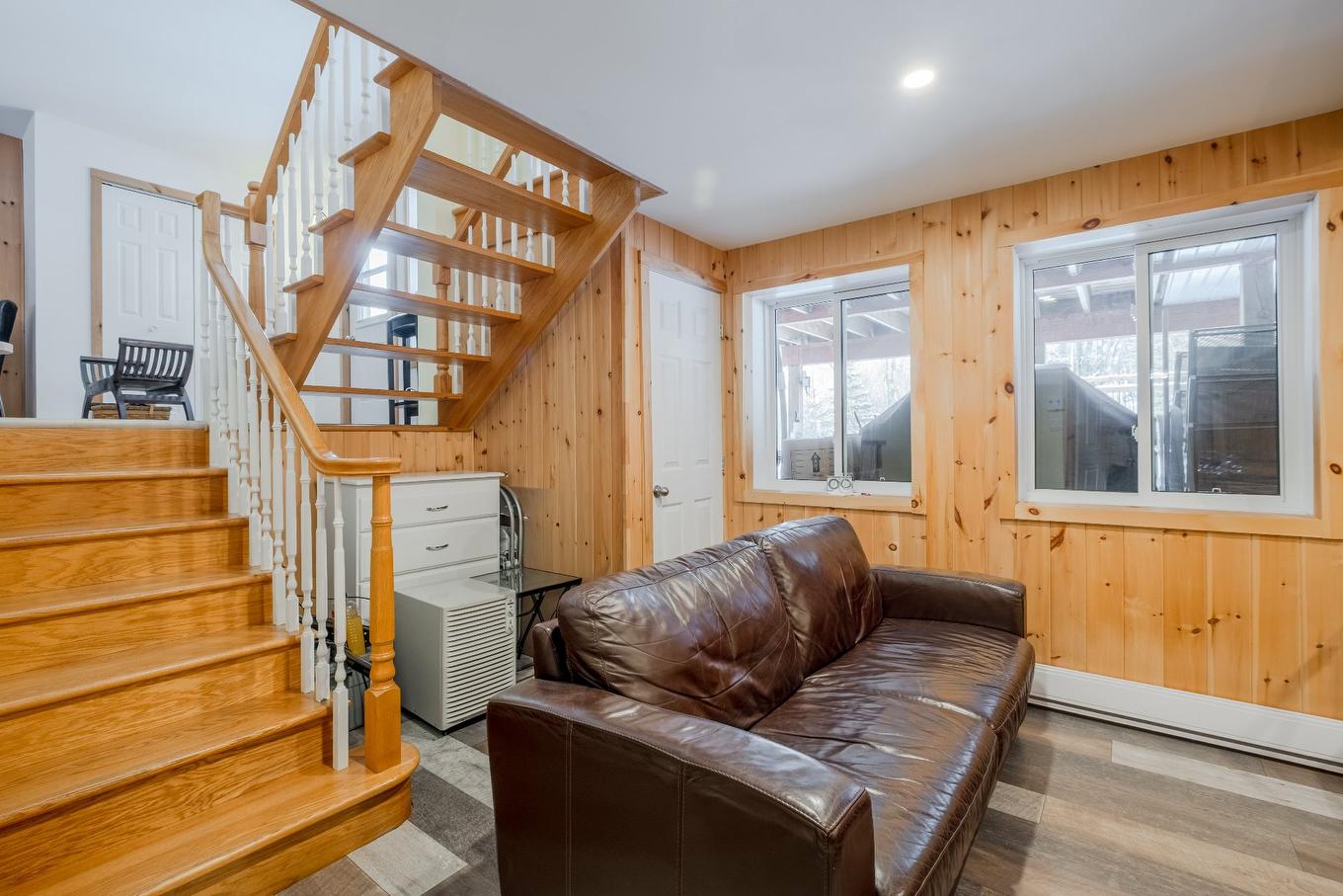 Salle familiale - 6970 Rue Émery-Fontaine, Sherbrooke (Brompton/Rock Forest/Saint-Élie/Deauville), QC - Indoor Photo Showing Other Room