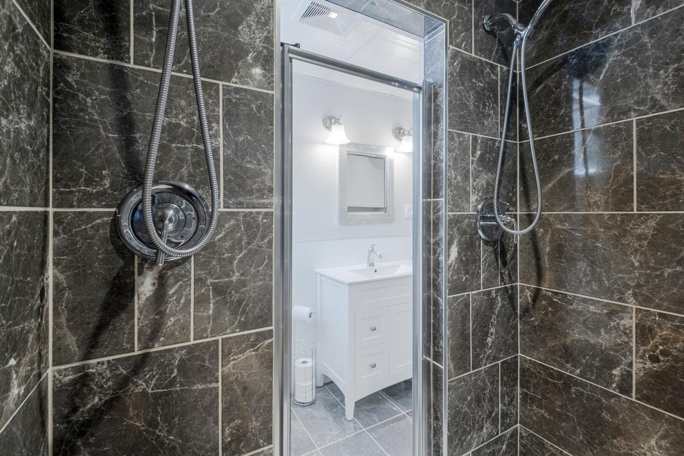 Salle de bains - 6970 Rue Émery-Fontaine, Sherbrooke (Brompton/Rock Forest/Saint-Élie/Deauville), QC - Indoor Photo Showing Bathroom