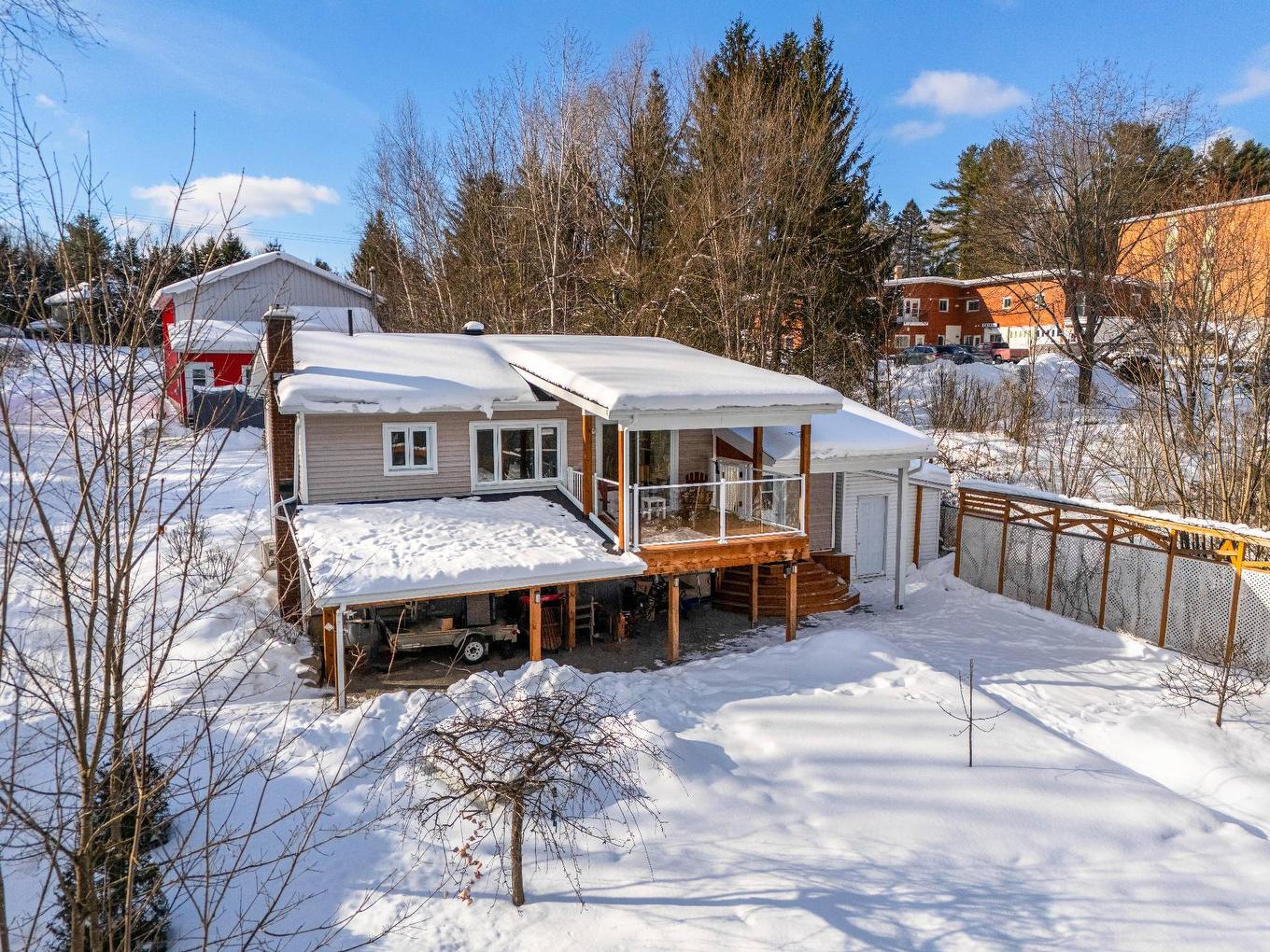 Photo aérienne - 6970 Rue Émery-Fontaine, Sherbrooke (Brompton/Rock Forest/Saint-Élie/Deauville), QC - Outdoor With Deck Patio Veranda