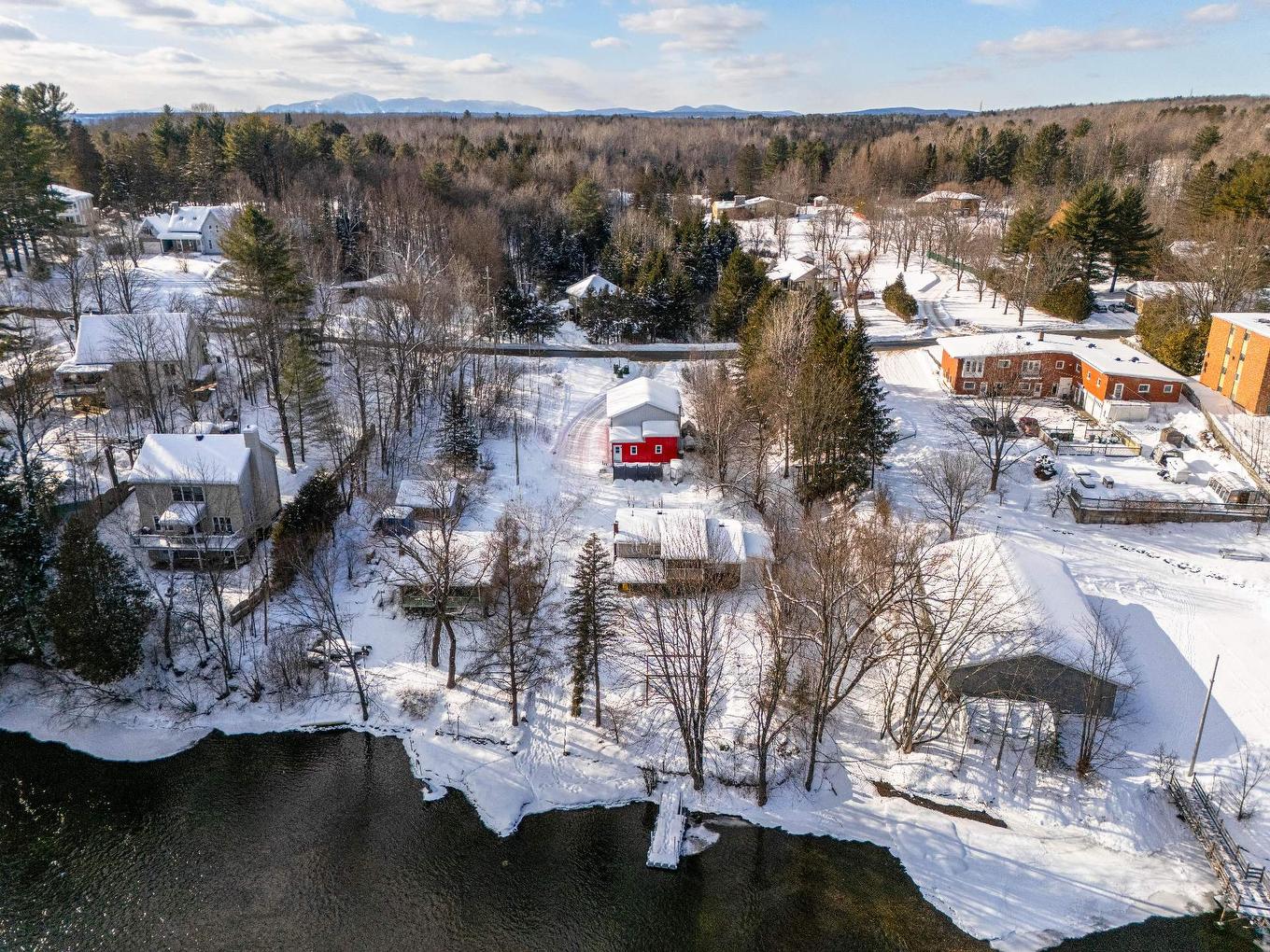 Photo aérienne - 6970 Rue Émery-Fontaine, Sherbrooke (Brompton/Rock Forest/Saint-Élie/Deauville), QC - Outdoor With View