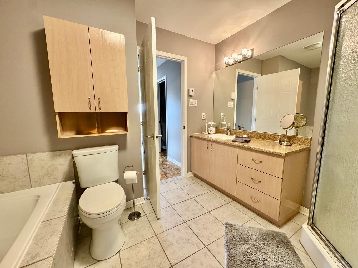 Salle de bains attenante à la CCP - 403-5200 Boul. Des Sources, Montréal (Pierrefonds-Roxboro), QC - Indoor Photo Showing Bathroom