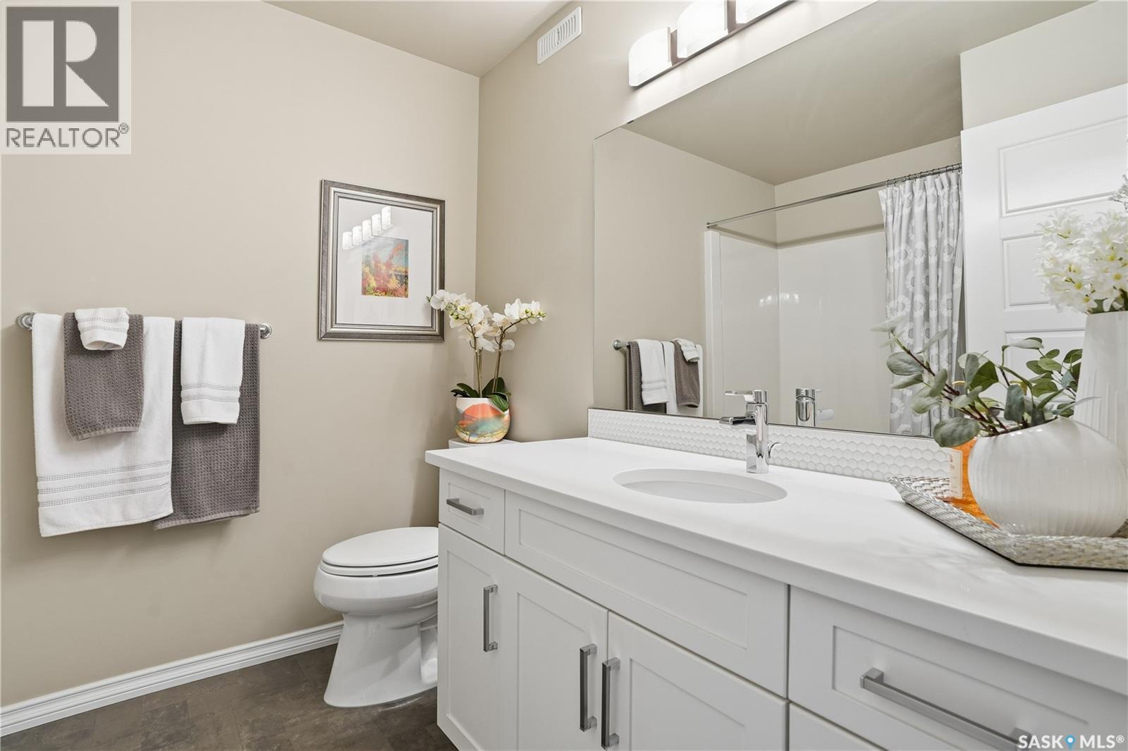 341 4000 Sandhill Crescent, Regina, SK - Indoor Photo Showing Bathroom