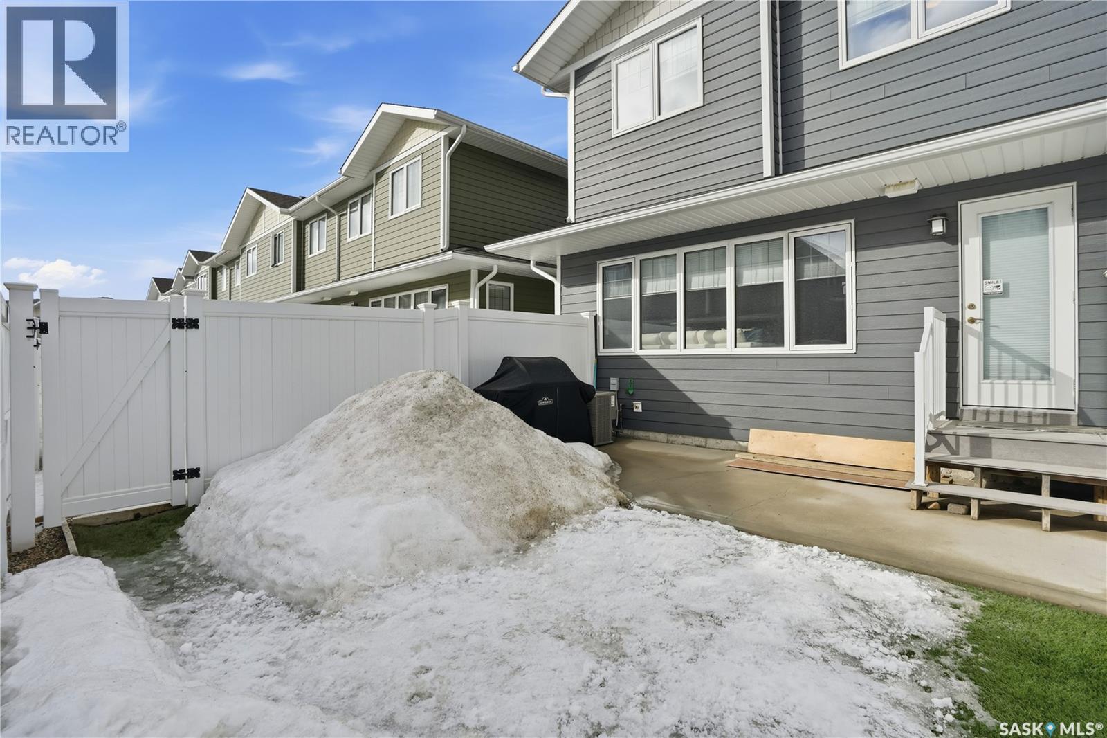341 4000 Sandhill Crescent, Regina, SK - Outdoor