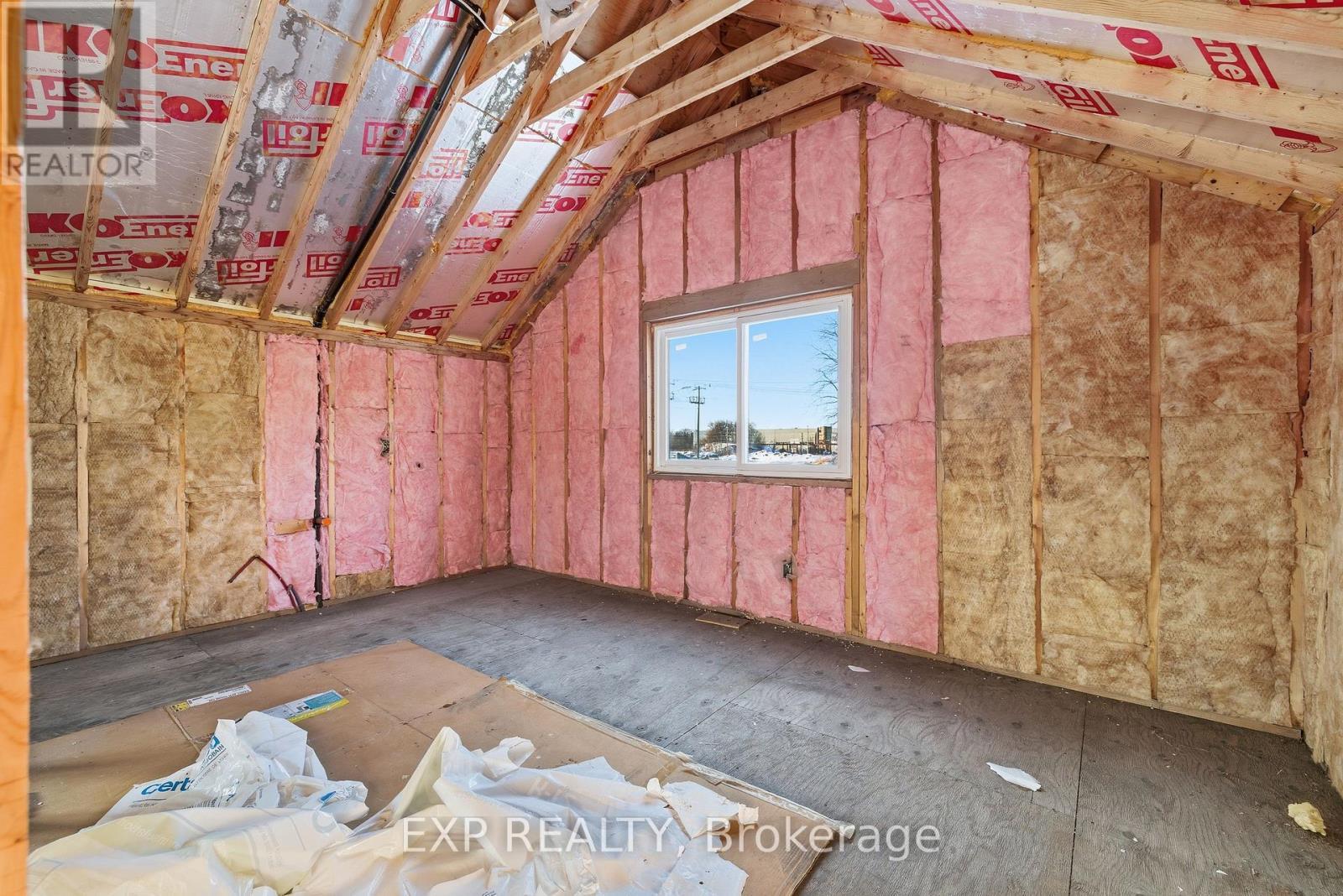 14 Athlone Road, Cambridge, ON - Indoor