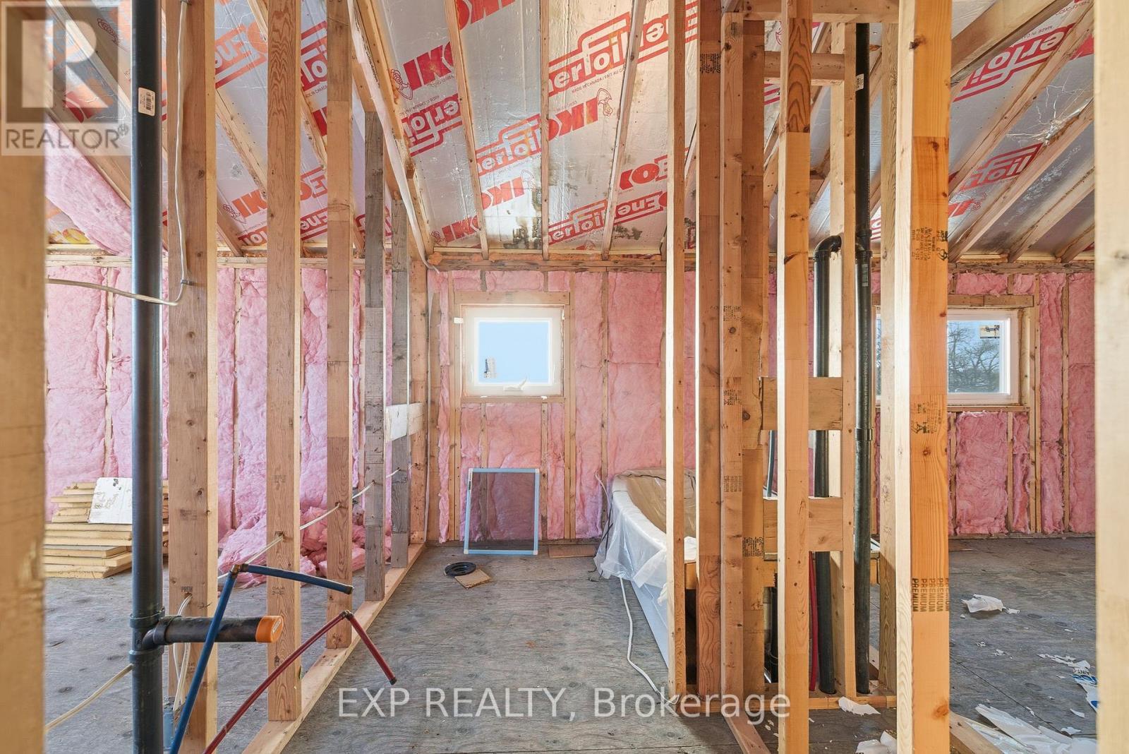 14 Athlone Road, Cambridge, ON - Indoor Photo Showing Other Room