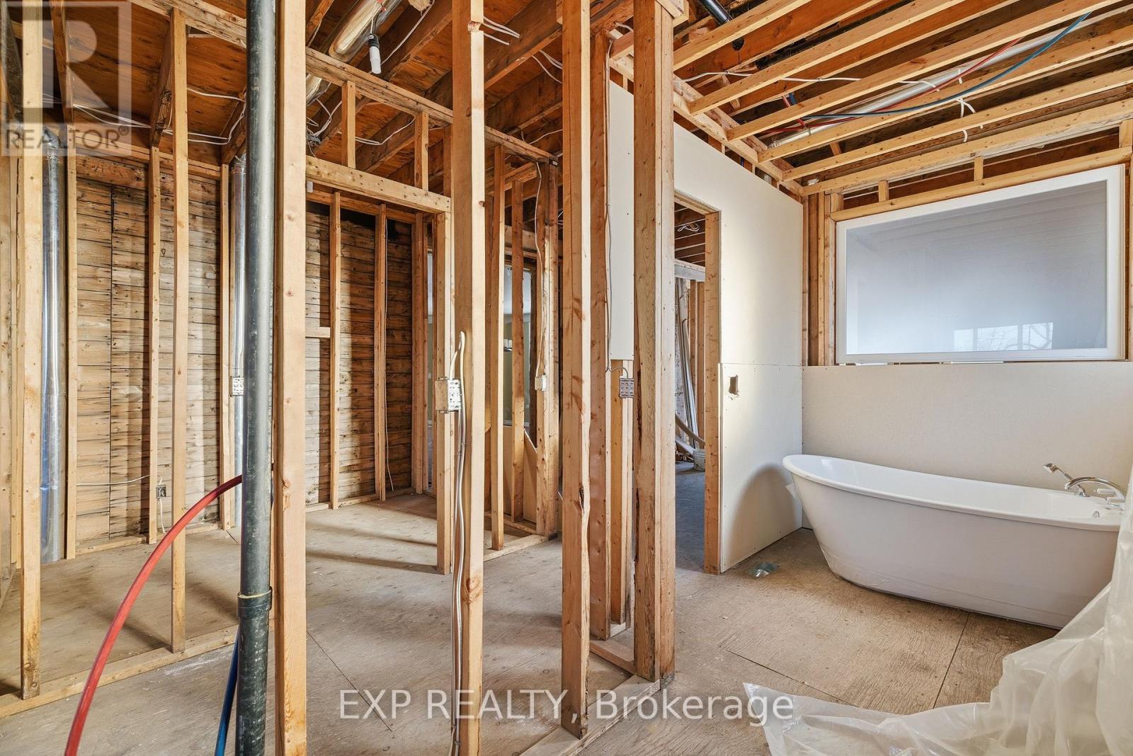 14 Athlone Road, Cambridge, ON - Indoor