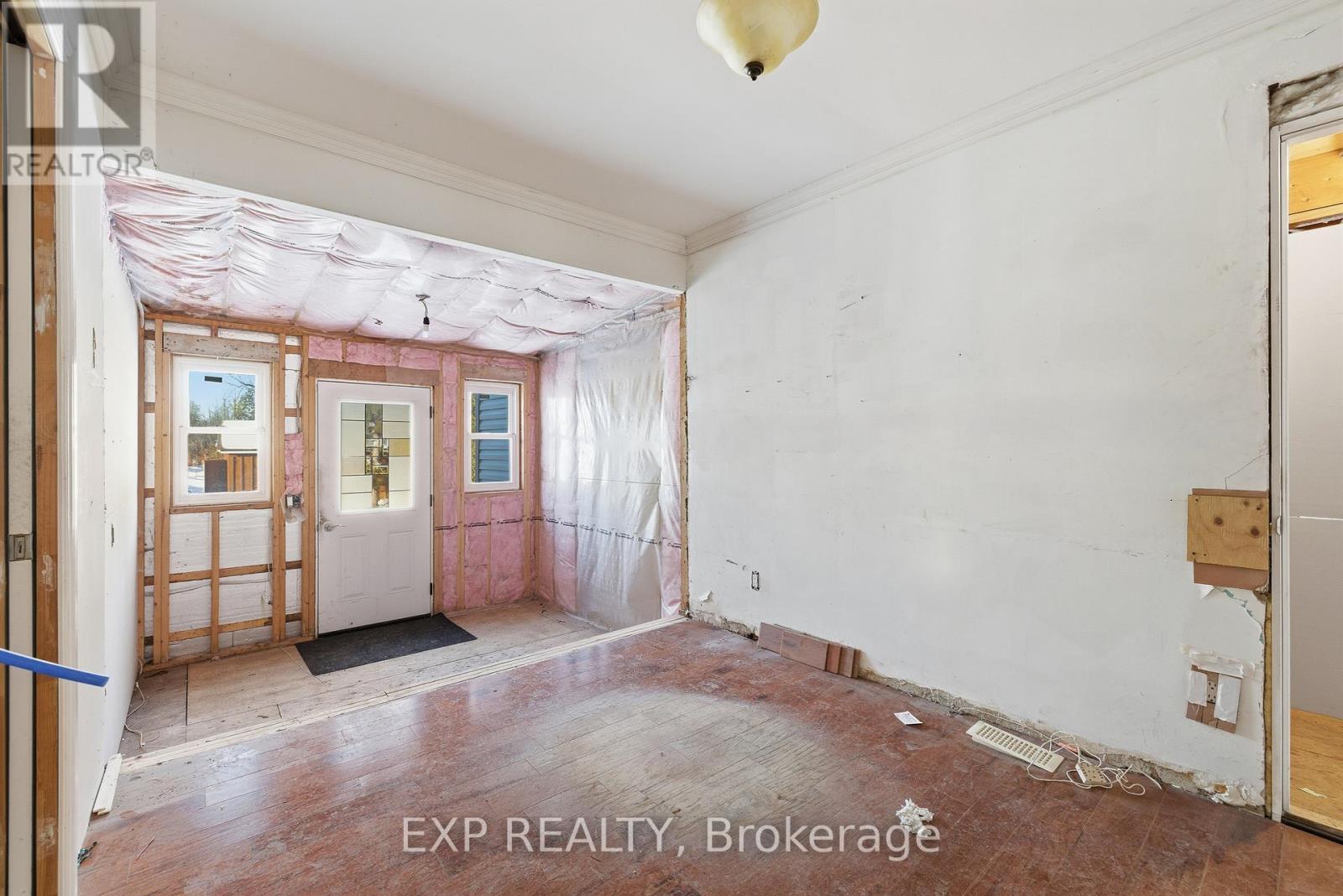 14 Athlone Road, Cambridge, ON - Indoor Photo Showing Other Room