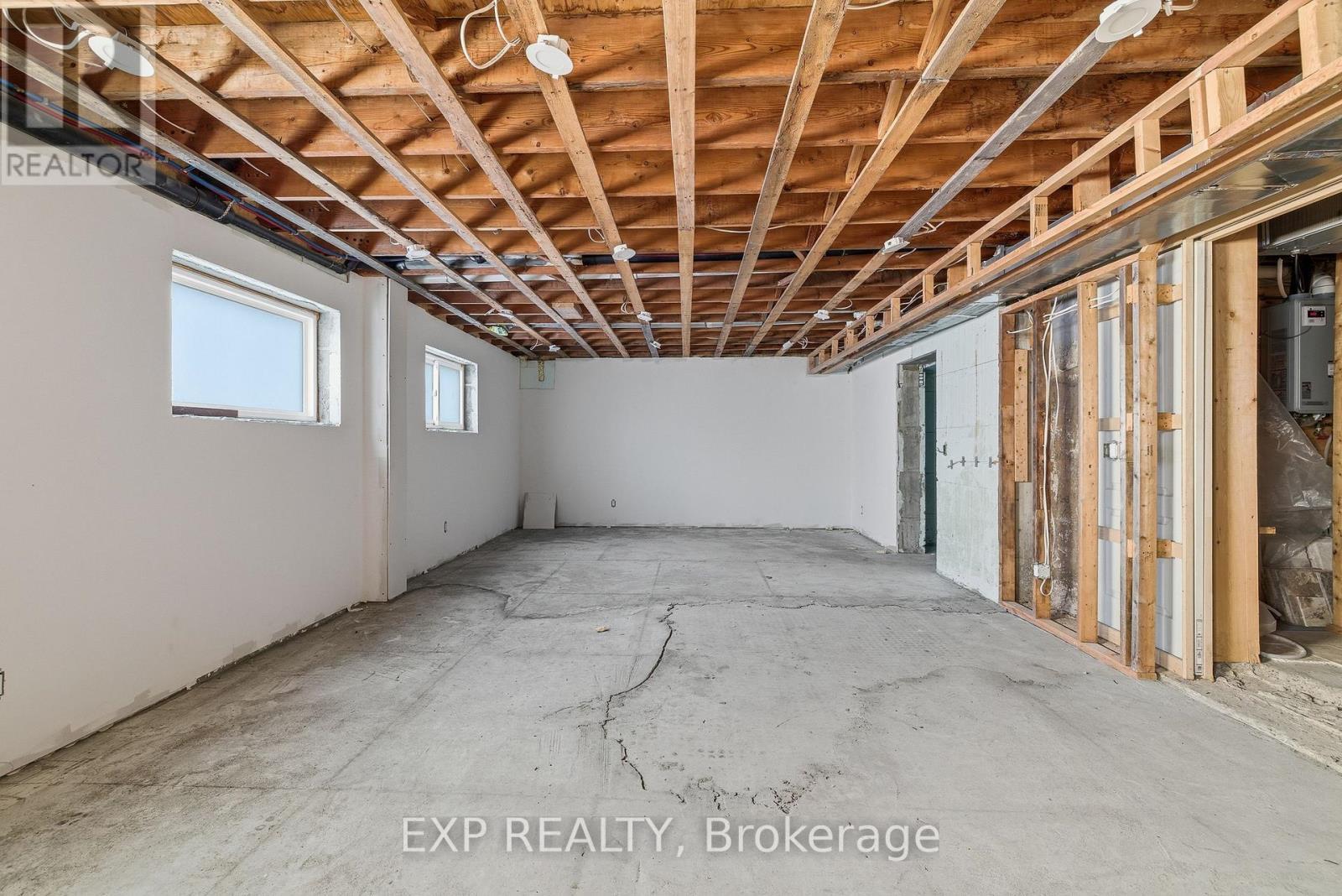 14 Athlone Road, Cambridge, ON - Indoor