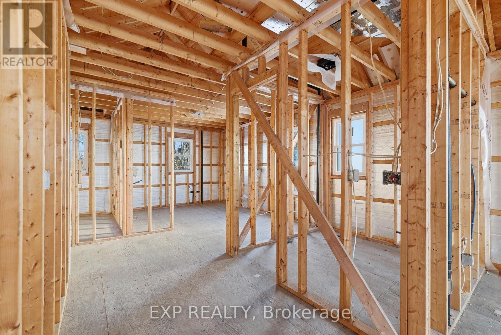 14 Athlone Road, Cambridge, ON - Indoor Photo Showing Other Room