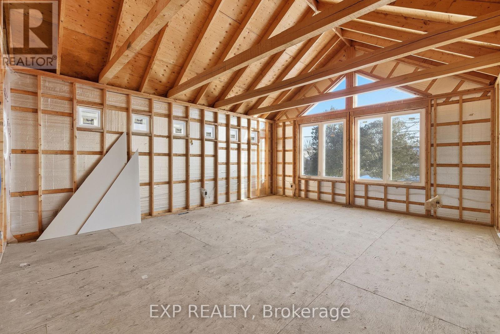 14 Athlone Road, Cambridge, ON - Indoor Photo Showing Other Room