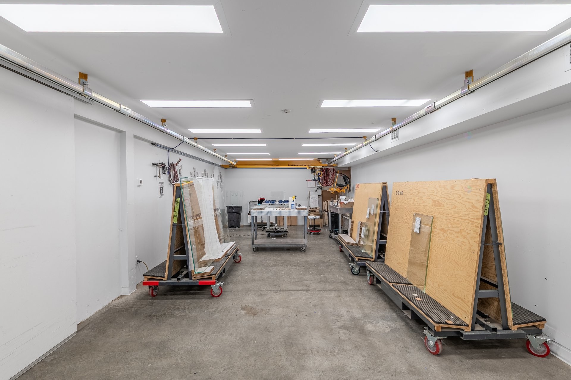 Atelier - 660 Rue De L'Argon, Québec (Charlesbourg), QC - Indoor Photo Showing Garage