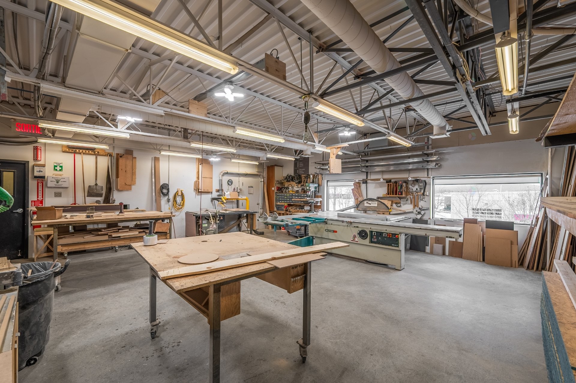 Atelier - 660 Rue De L'Argon, Québec (Charlesbourg), QC - Indoor
