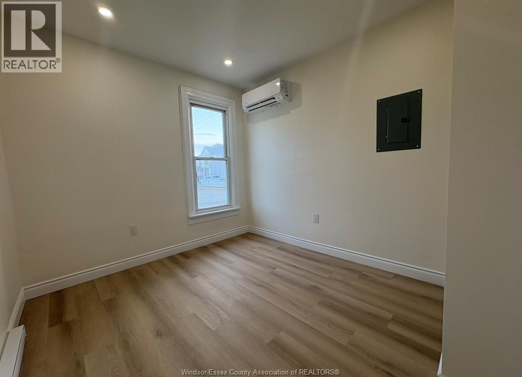 191 Marentette Unit# 1, Windsor, ON - Indoor Photo Showing Other Room