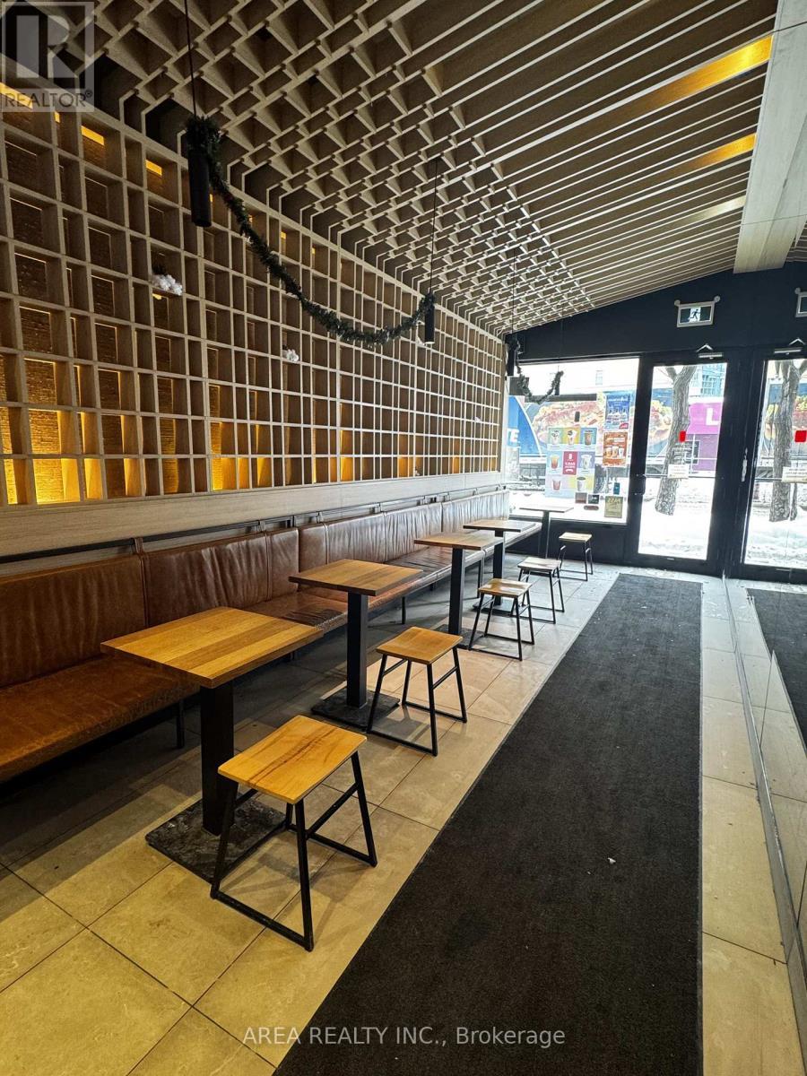 390 Queen Street W, Toronto, ON