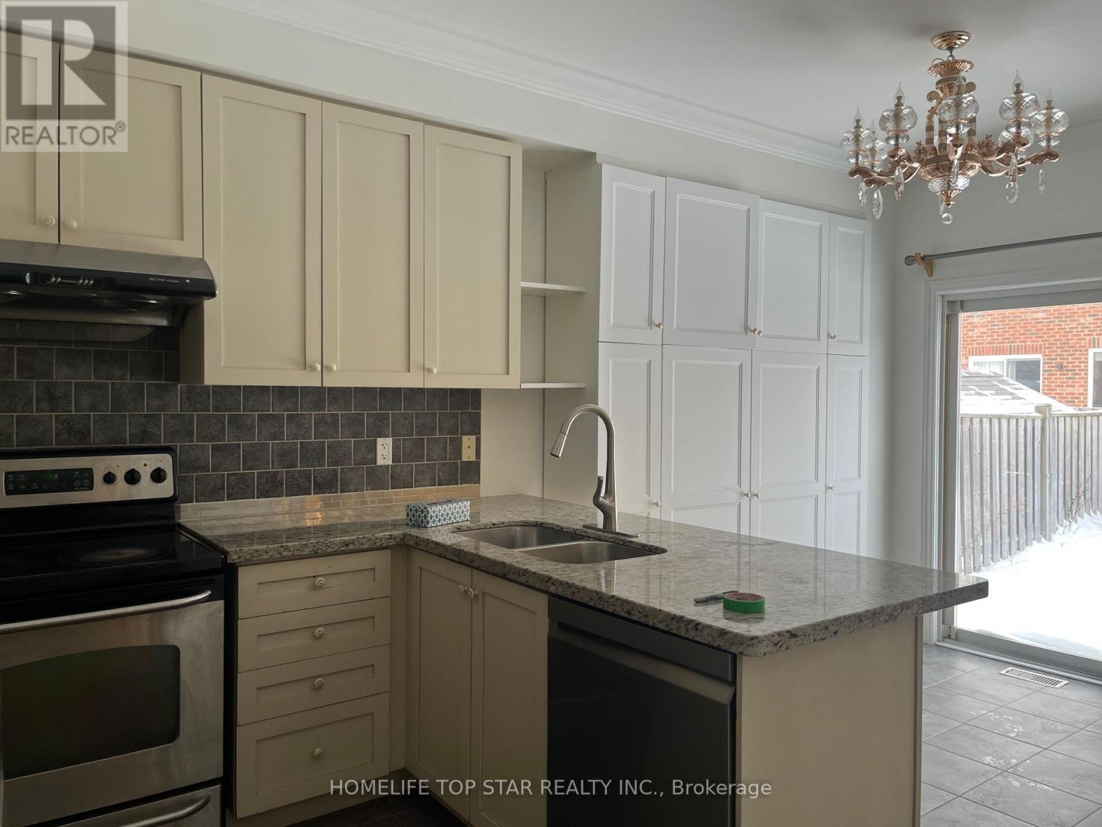 6 Maybole Road, Markham, ON - Indoor Photo Showing Kitchen With Double Sink With Upgraded Kitchen