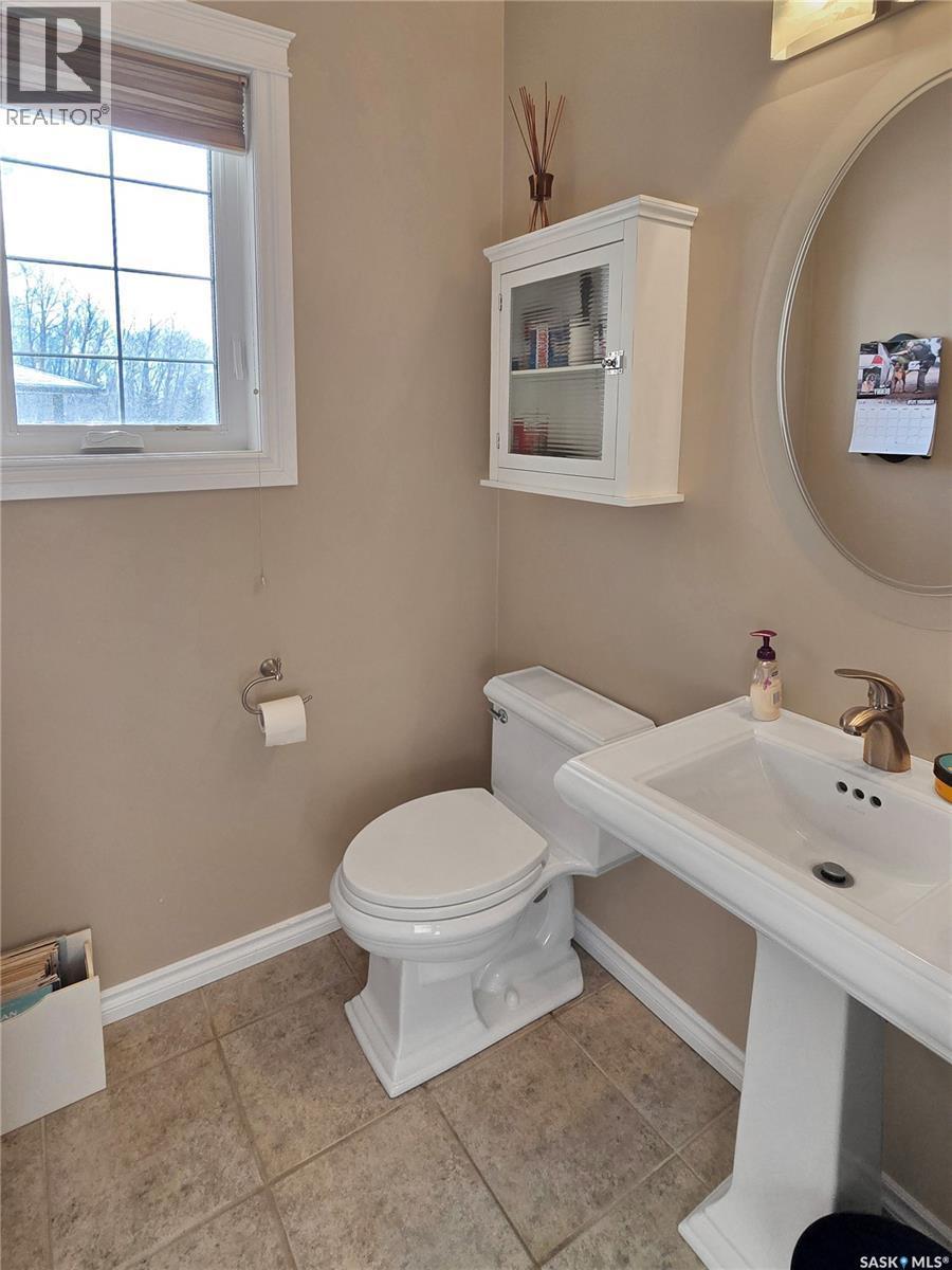 910 Roth Terrace, Rosthern, SK - Indoor Photo Showing Bathroom