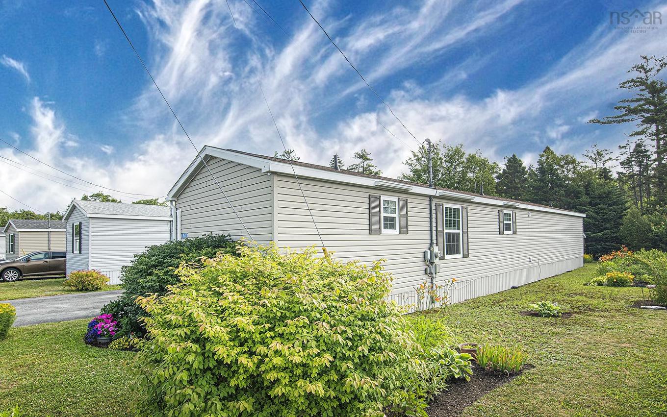 76 Bumpy Lane, Lake Echo, NS