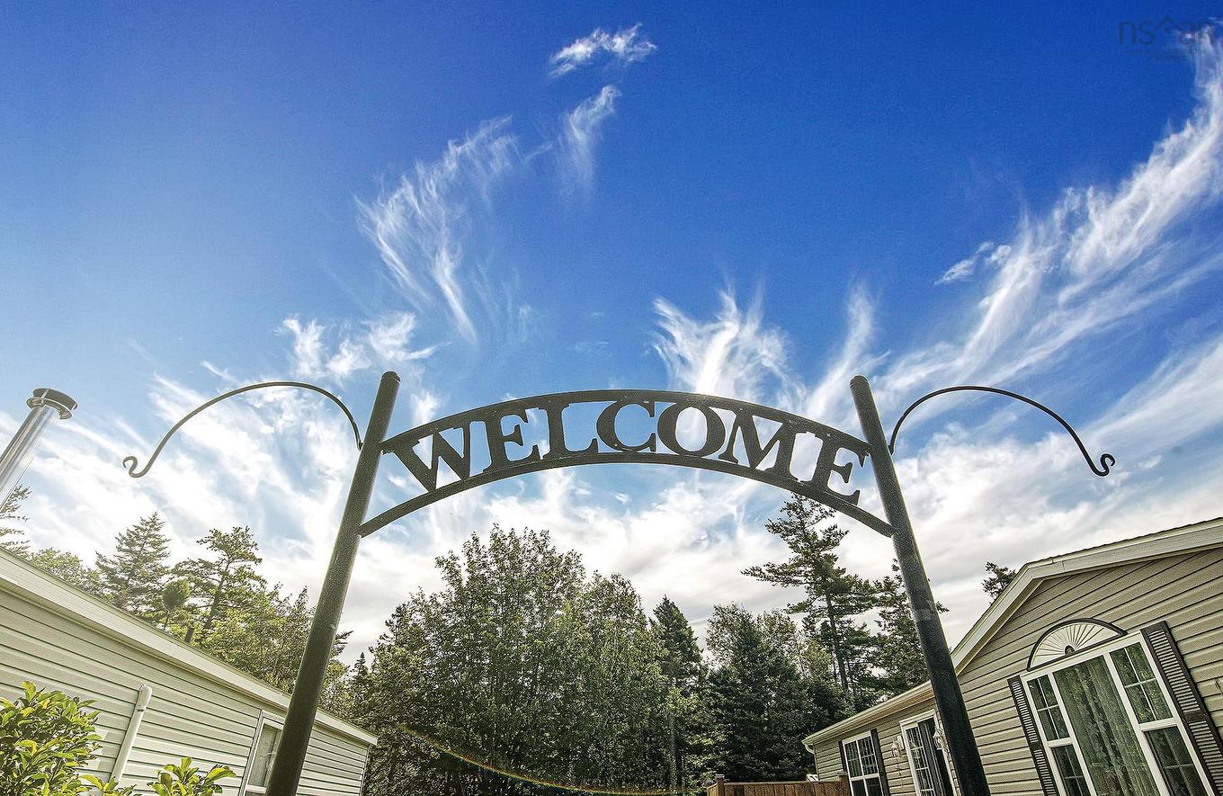 76 Bumpy Lane, Lake Echo, NS