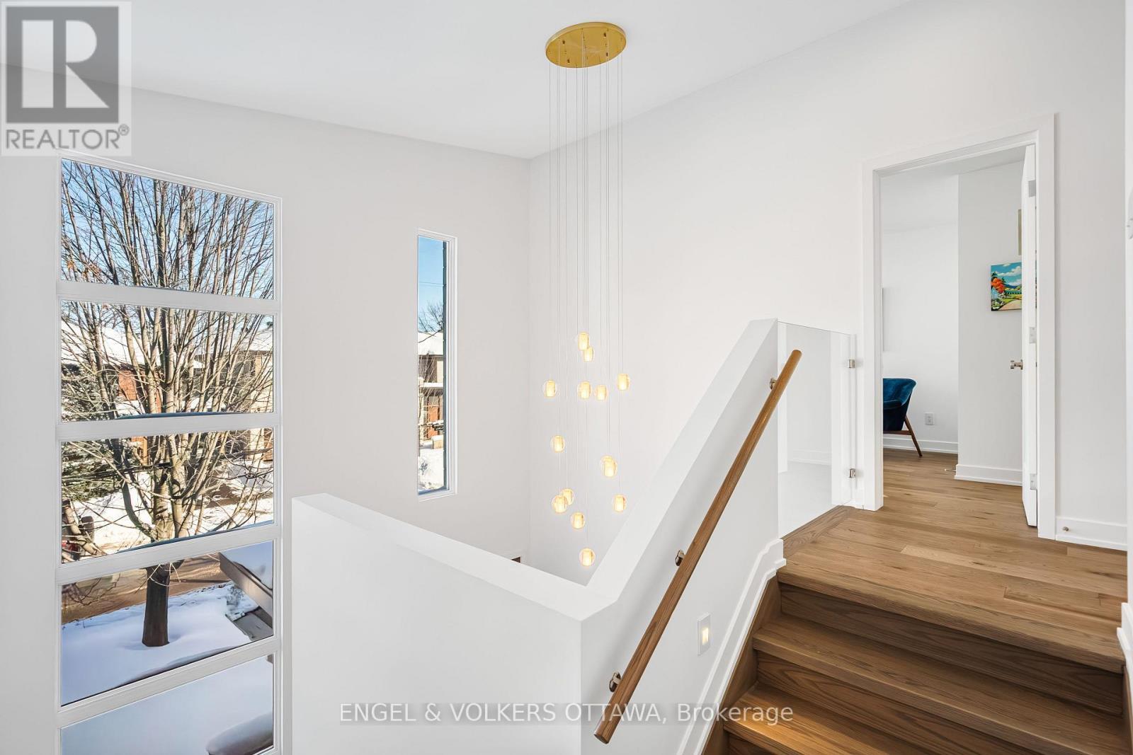 508 Roosevelt Avenue, Ottawa, ON - Indoor Photo Showing Other Room