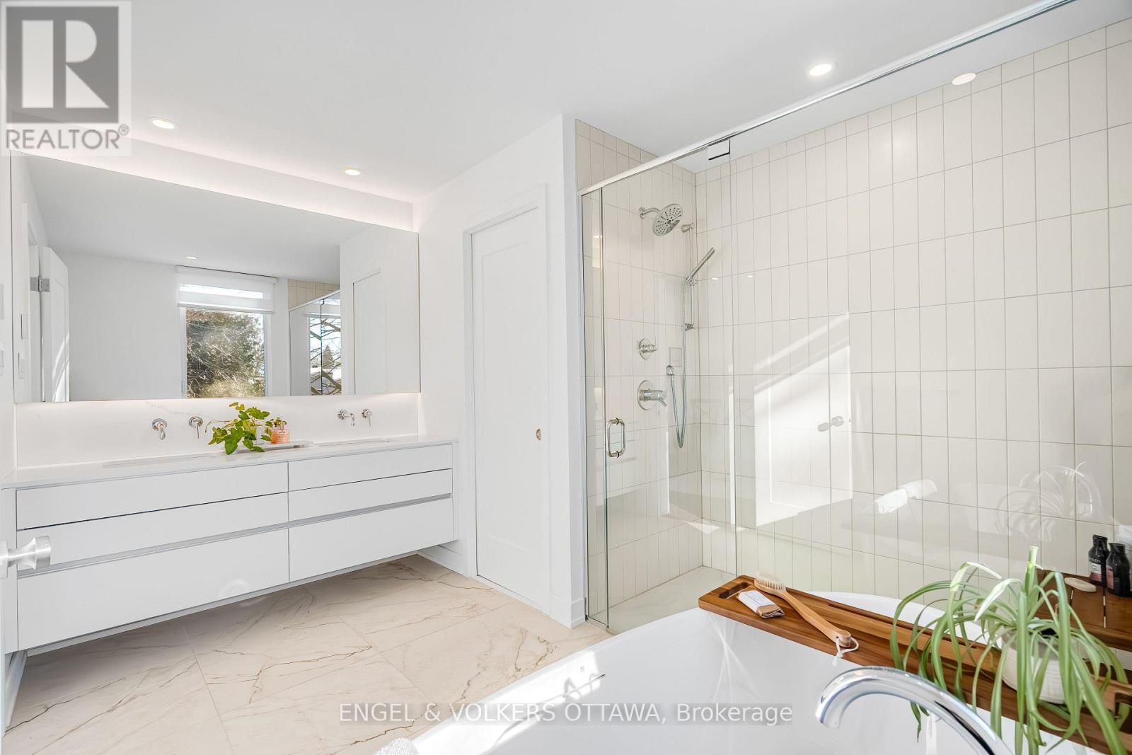 508 Roosevelt Avenue, Ottawa, ON - Indoor Photo Showing Bathroom