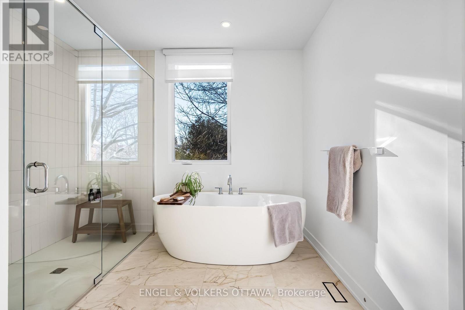 508 Roosevelt Avenue, Ottawa, ON - Indoor Photo Showing Bathroom