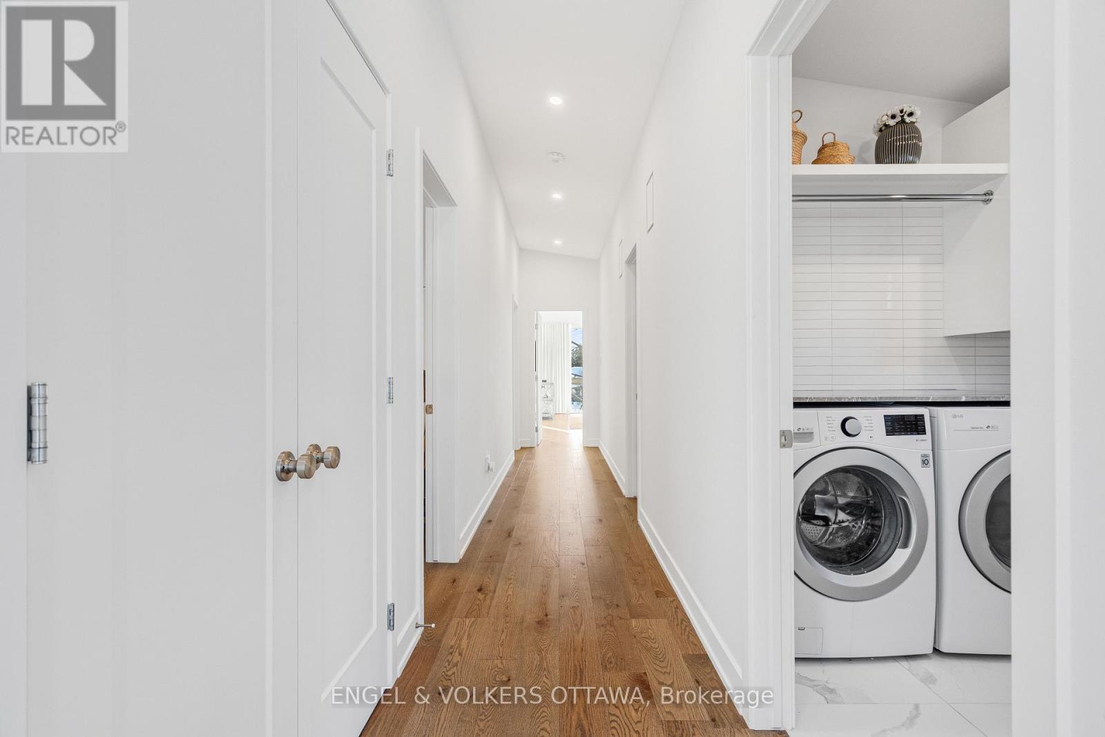 508 Roosevelt Avenue, Ottawa, ON - Indoor Photo Showing Laundry Room