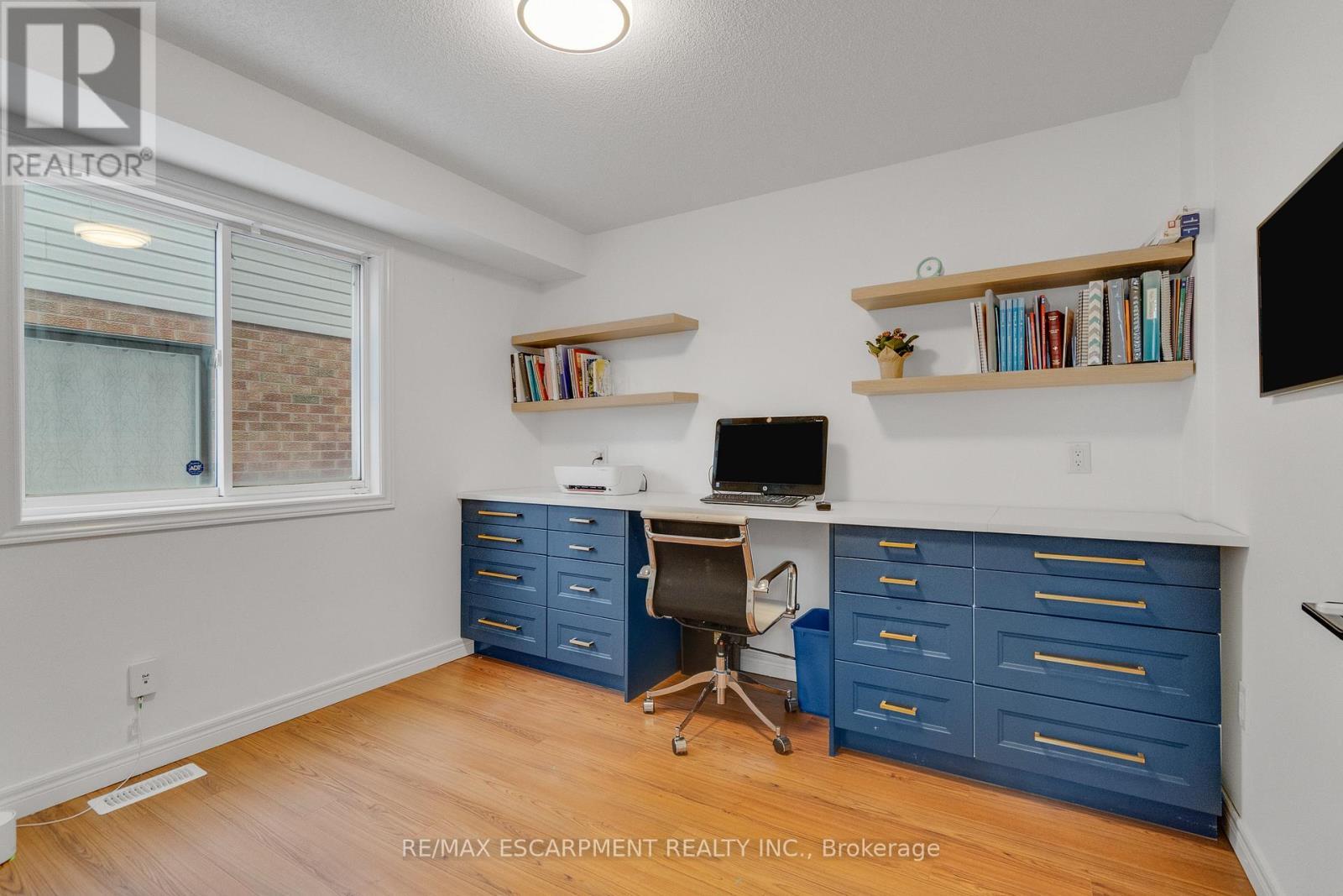 191 Hawkswood Trail, Hamilton, ON - Indoor Photo Showing Office