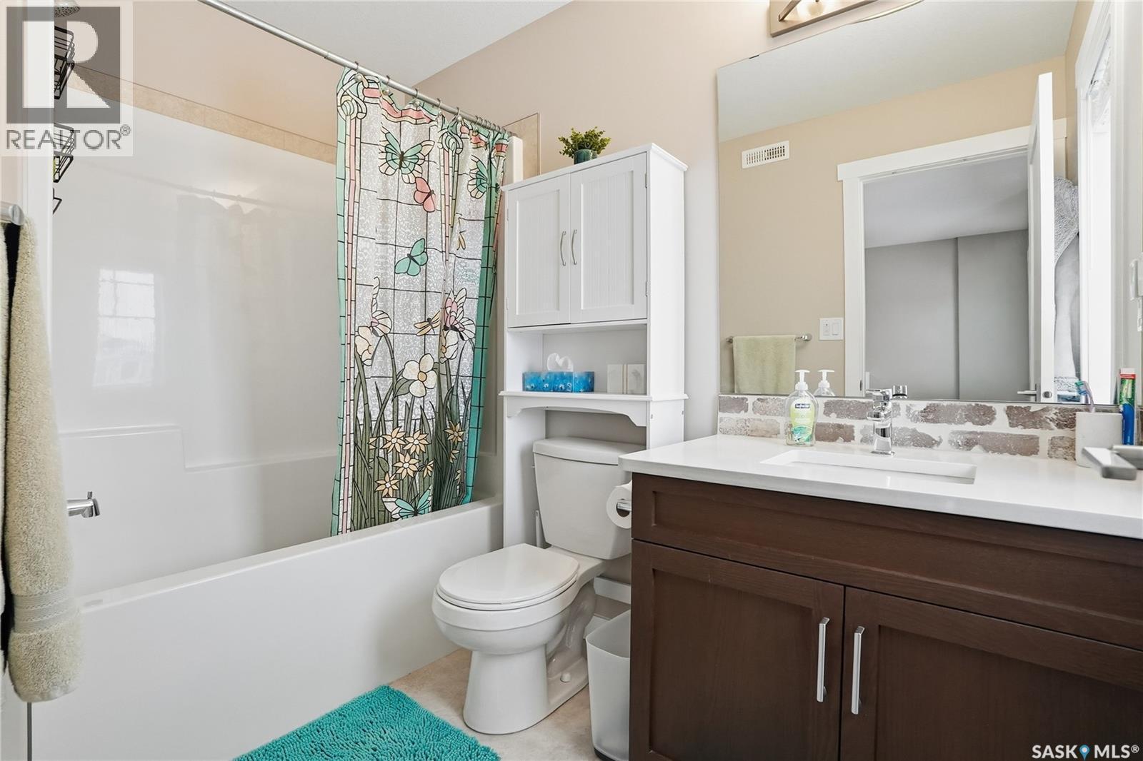 474 Schmeiser Bend, Saskatoon, SK - Indoor Photo Showing Bathroom