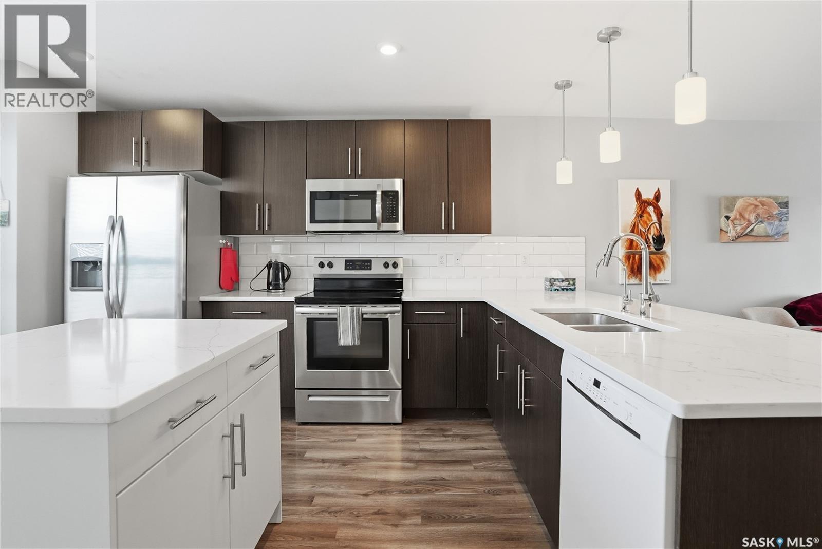 4126 Brighton Circle, Saskatoon, SK - Indoor Photo Showing Kitchen With Double Sink With Upgraded Kitchen