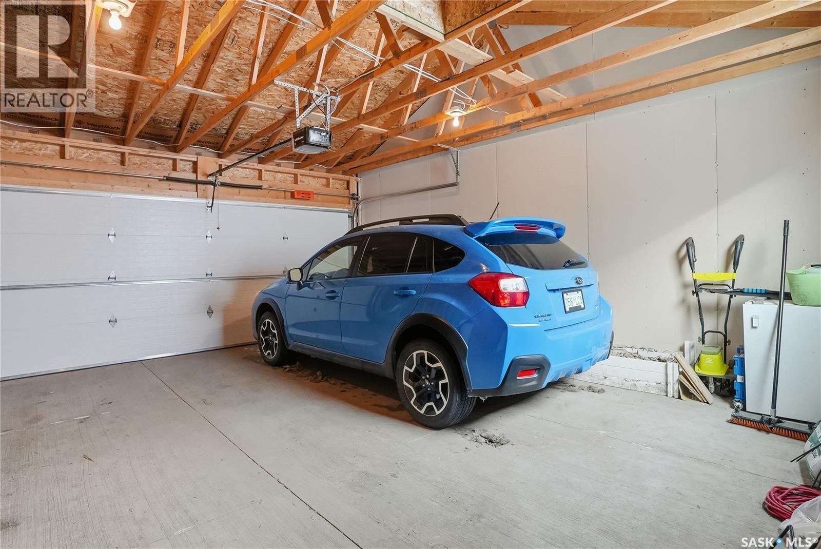 4126 Brighton Circle, Saskatoon, SK - Indoor Photo Showing Garage