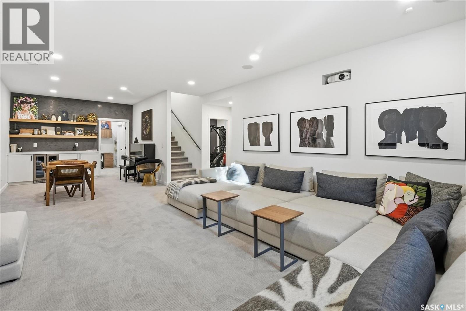 1301 11Th Street E, Saskatoon, SK - Indoor Photo Showing Living Room