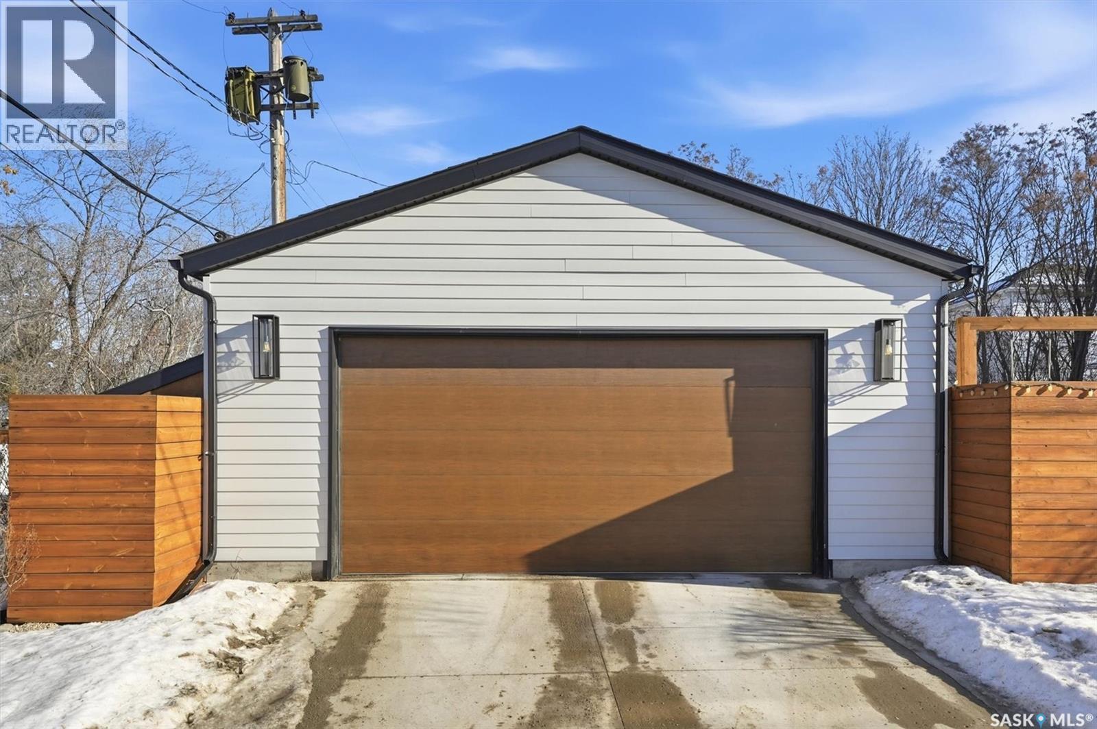 1301 11Th Street E, Saskatoon, SK - Outdoor With Exterior