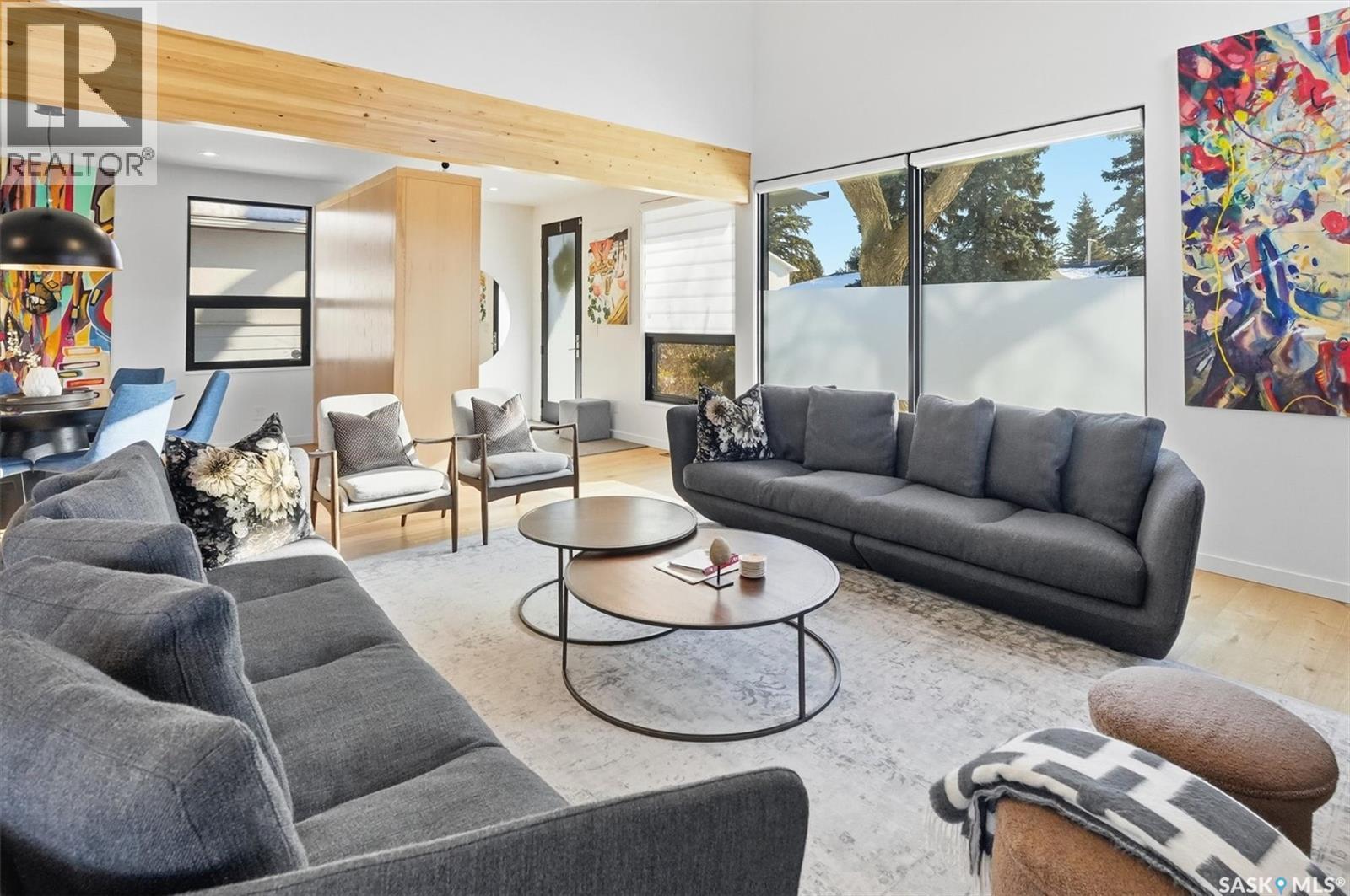 1301 11Th Street E, Saskatoon, SK - Indoor Photo Showing Living Room