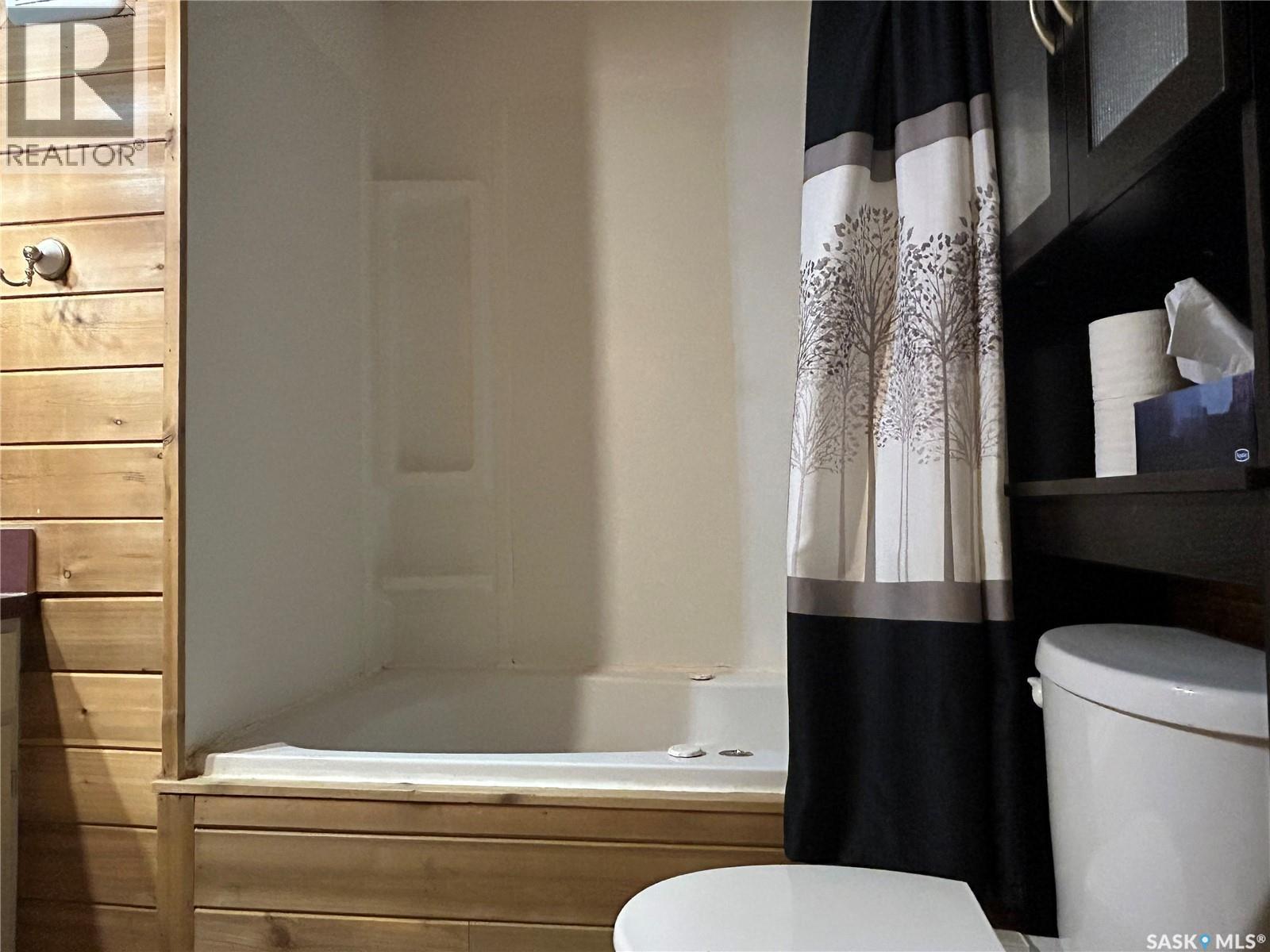 18 Royal Heights, Estevan, SK