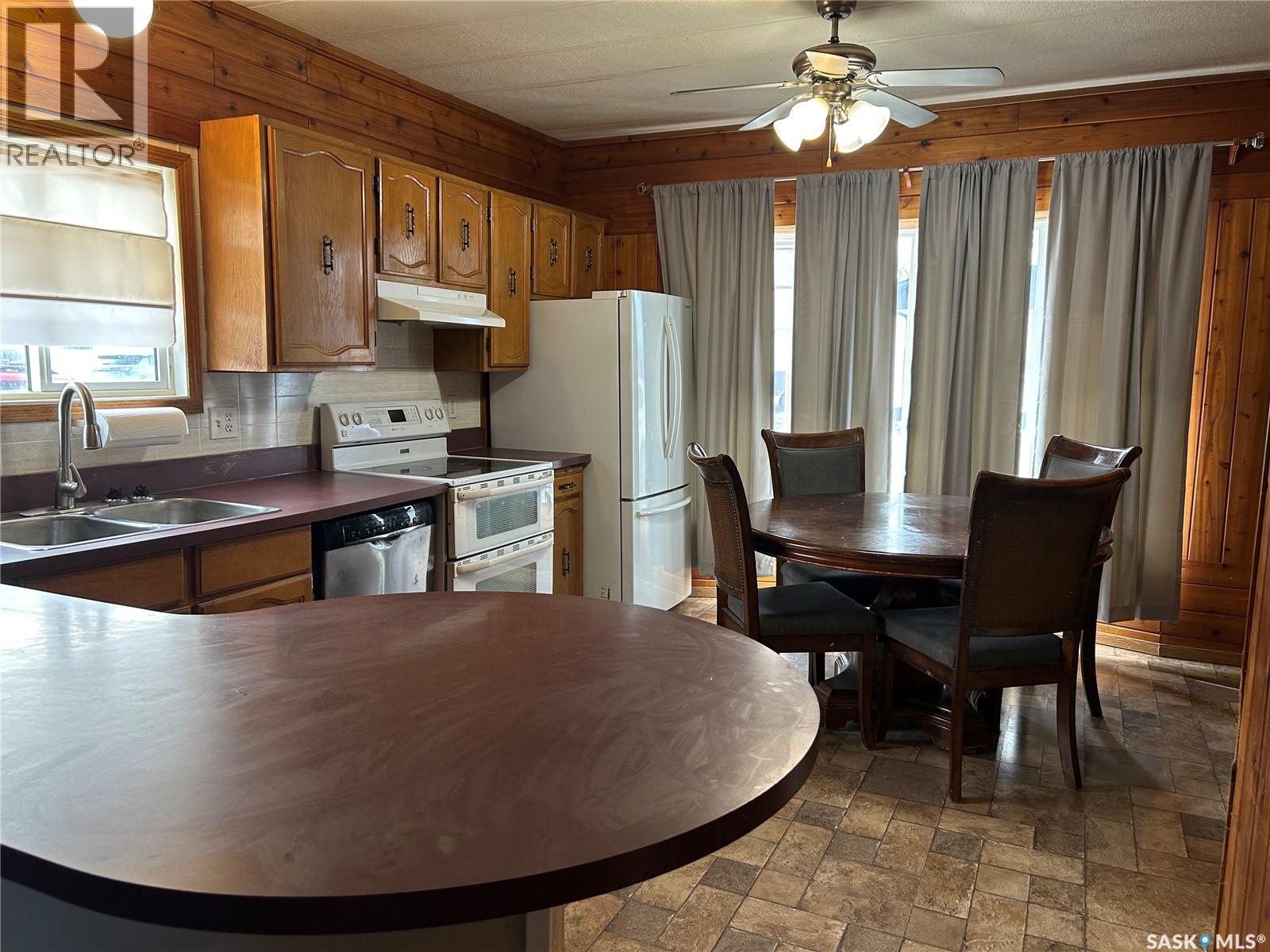 18 Royal Heights, Estevan, SK