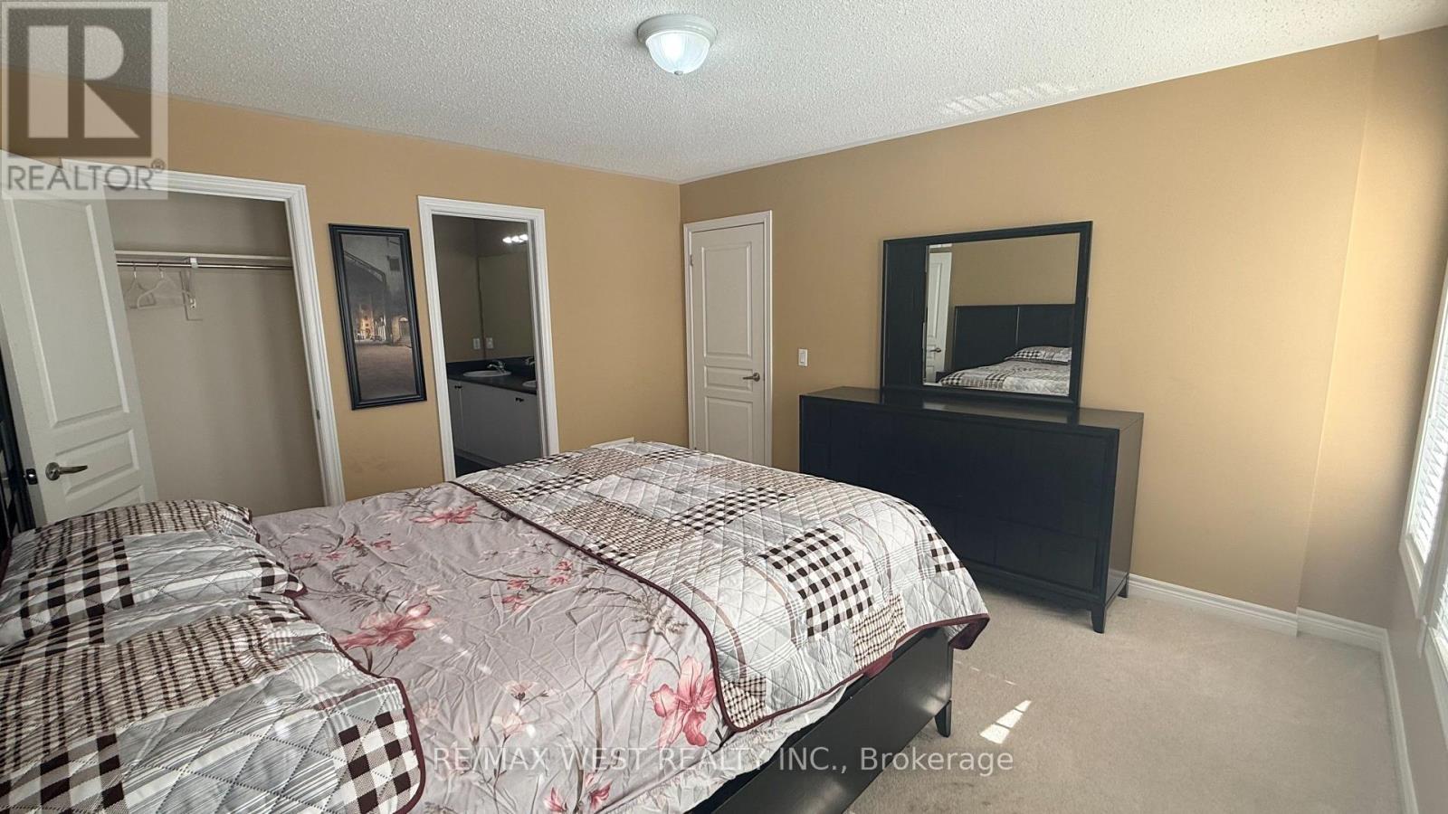124 Johnson Drive, Shelburne, ON - Indoor Photo Showing Bedroom