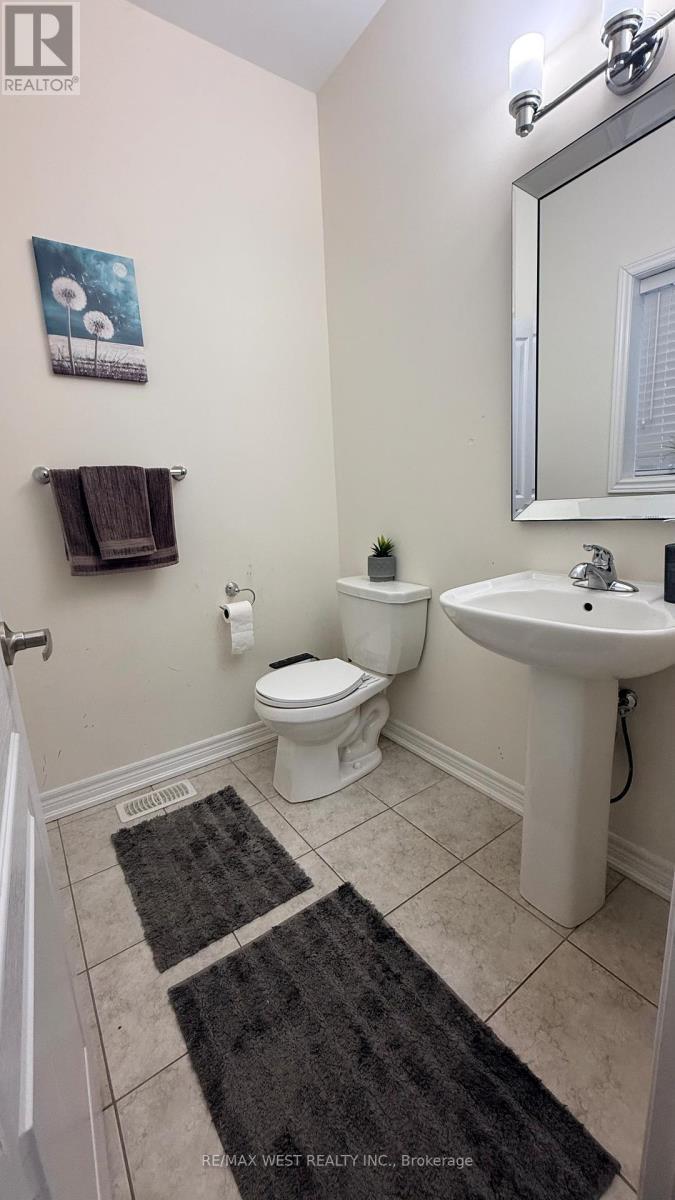 124 Johnson Drive, Shelburne, ON - Indoor Photo Showing Bathroom