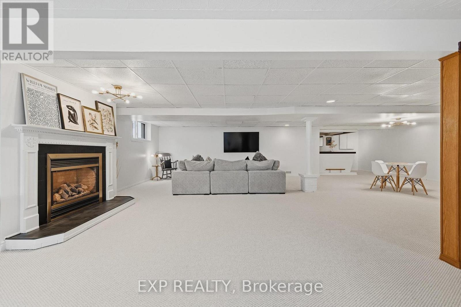 523 Forest Hill Drive, Kitchener, ON - Indoor With Fireplace