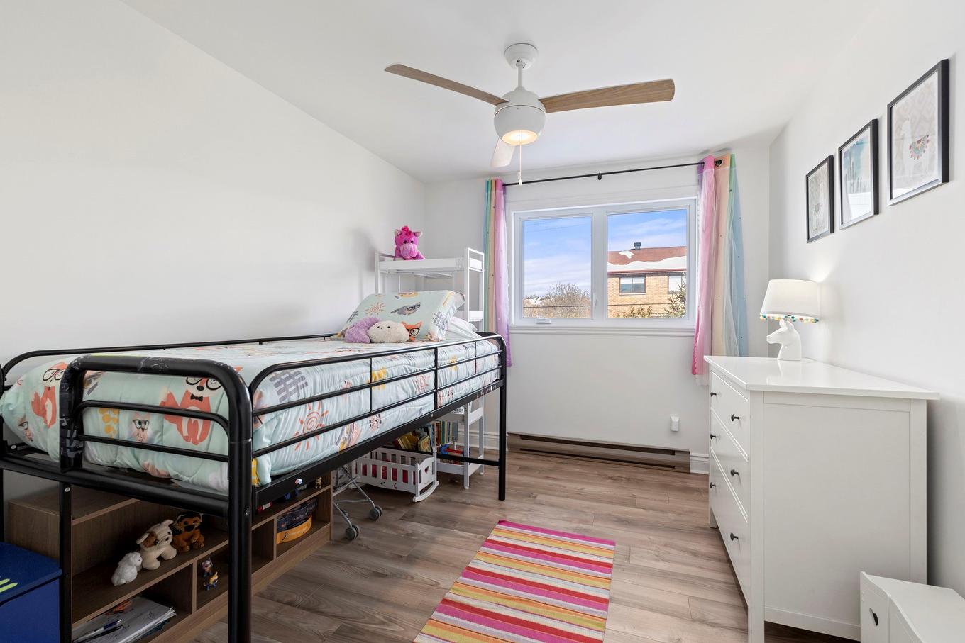 Chambre à coucher - 2890 Rue Sherbrooke, Montréal (Lachine), QC - Indoor Photo Showing Bedroom