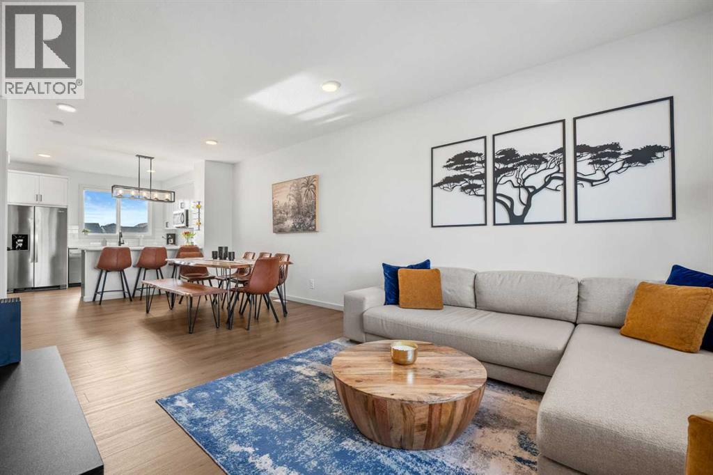 161 Lavender Manor Se, Calgary, AB - Indoor Photo Showing Living Room
