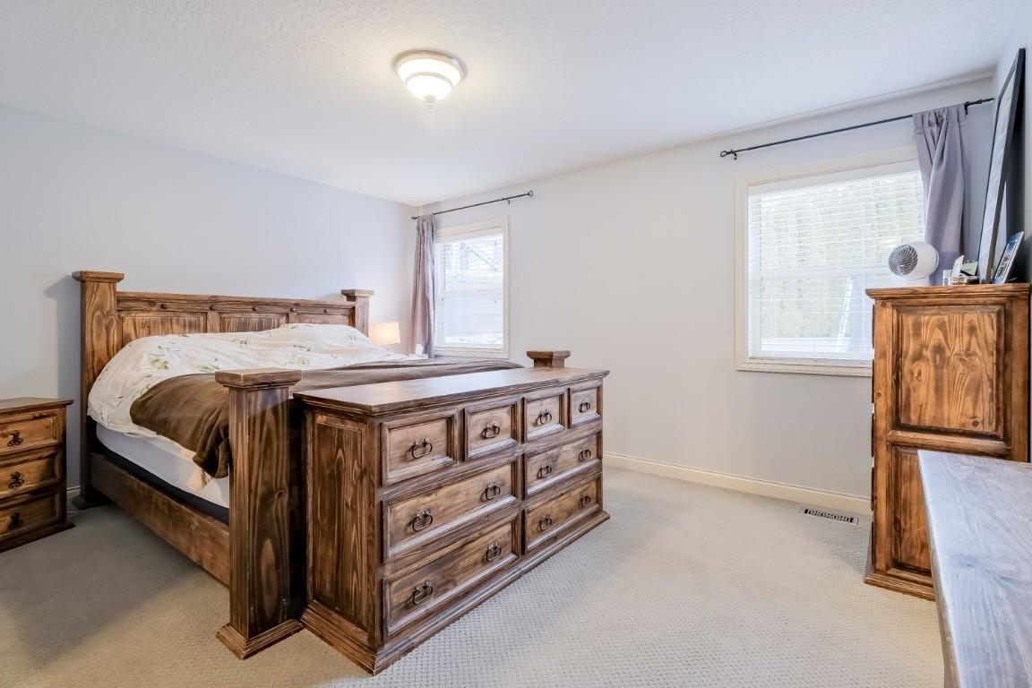 1410 Kendra Court, Kelowna, BC - Indoor Photo Showing Bedroom