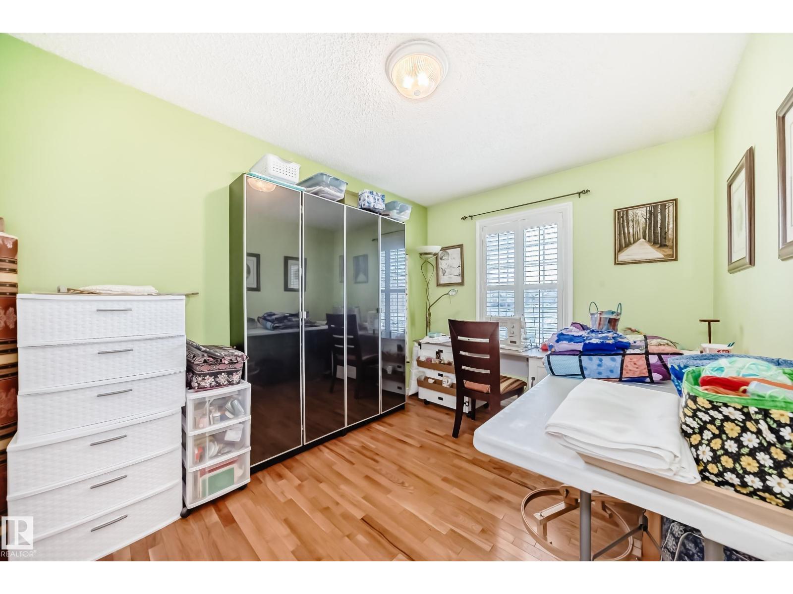 4 Harriott Co, St. Albert, AB