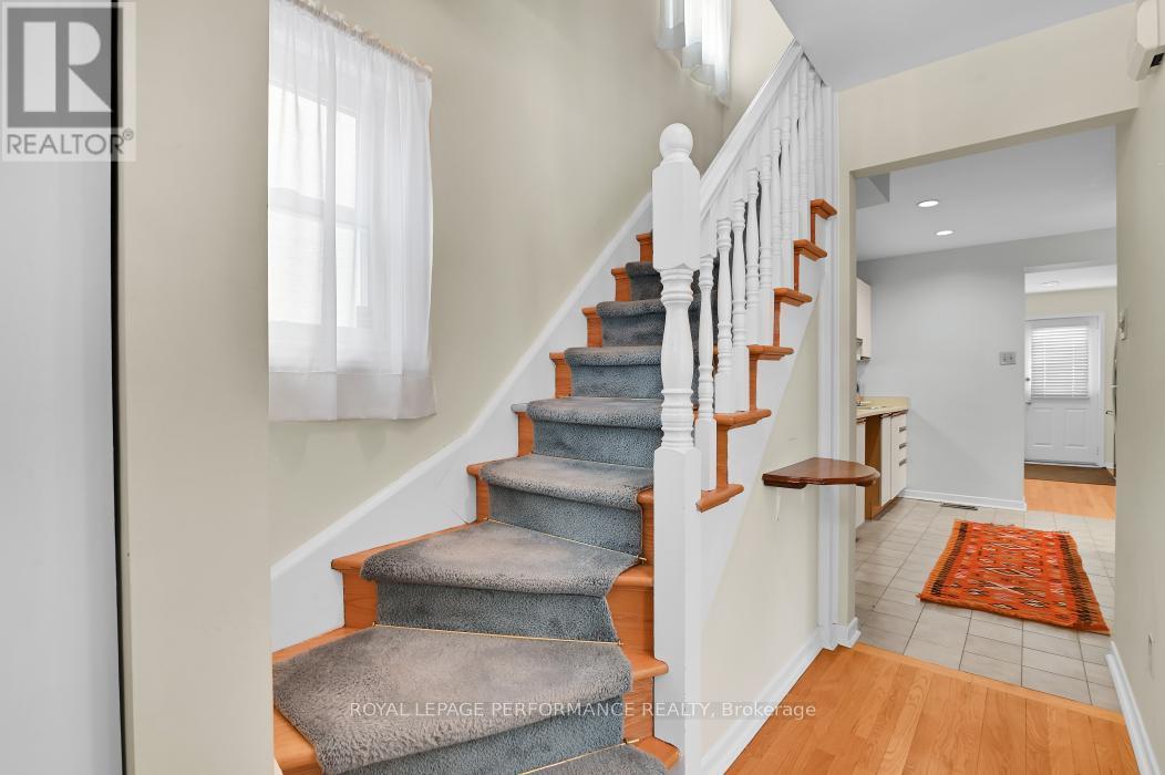 6 Elmdale Avenue, Ottawa, ON - Indoor Photo Showing Other Room