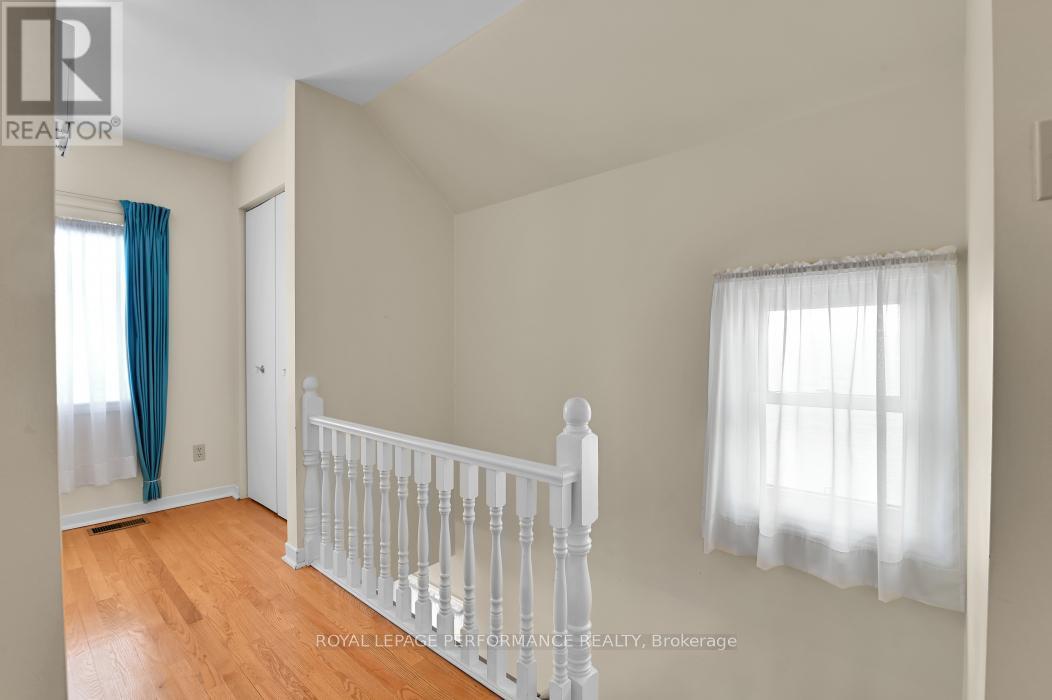 6 Elmdale Avenue, Ottawa, ON - Indoor Photo Showing Other Room