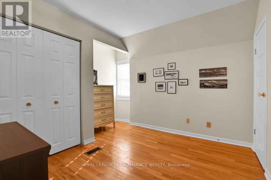 6 Elmdale Avenue, Ottawa, ON - Indoor Photo Showing Other Room