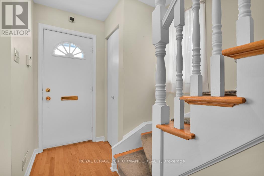 6 Elmdale Avenue, Ottawa, ON - Indoor Photo Showing Other Room