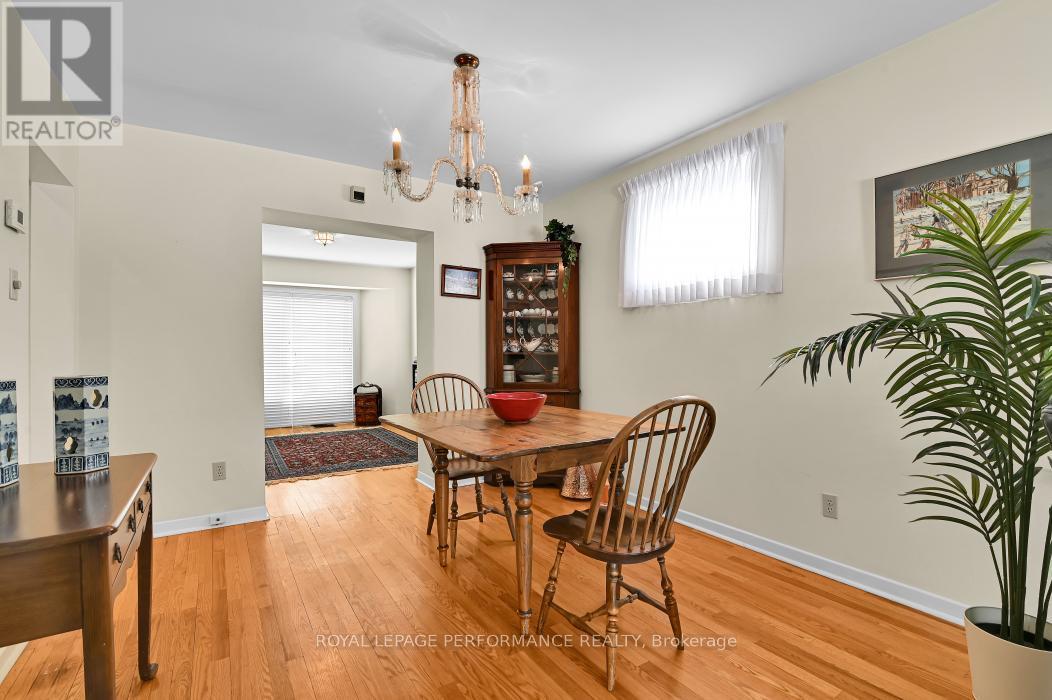6 Elmdale Avenue, Ottawa, ON - Indoor Photo Showing Dining Room