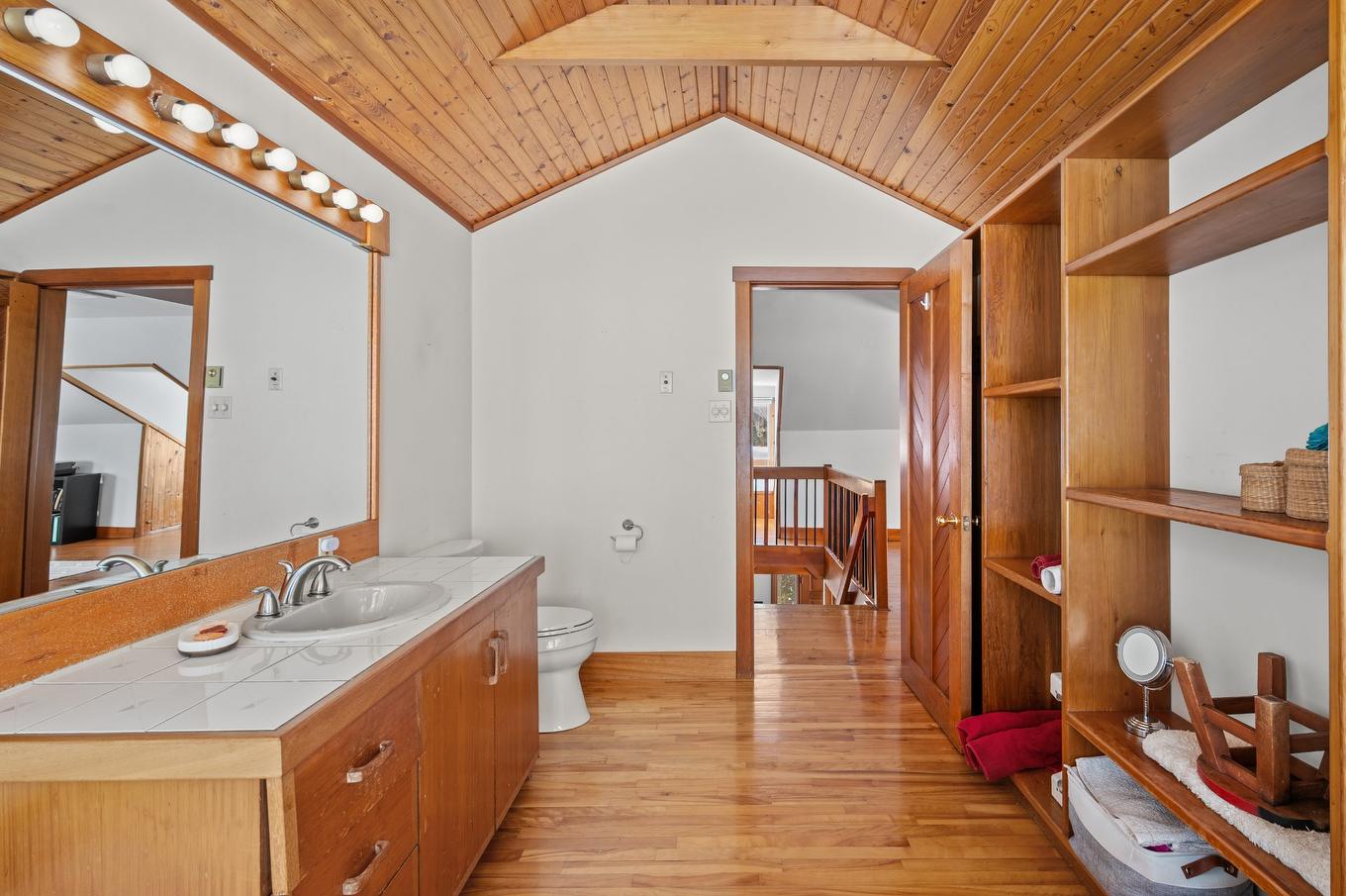 Bathroom - 760 Ch. Du Lac-Bouchette, Sainte-Adèle, QC - Indoor Photo Showing Bathroom