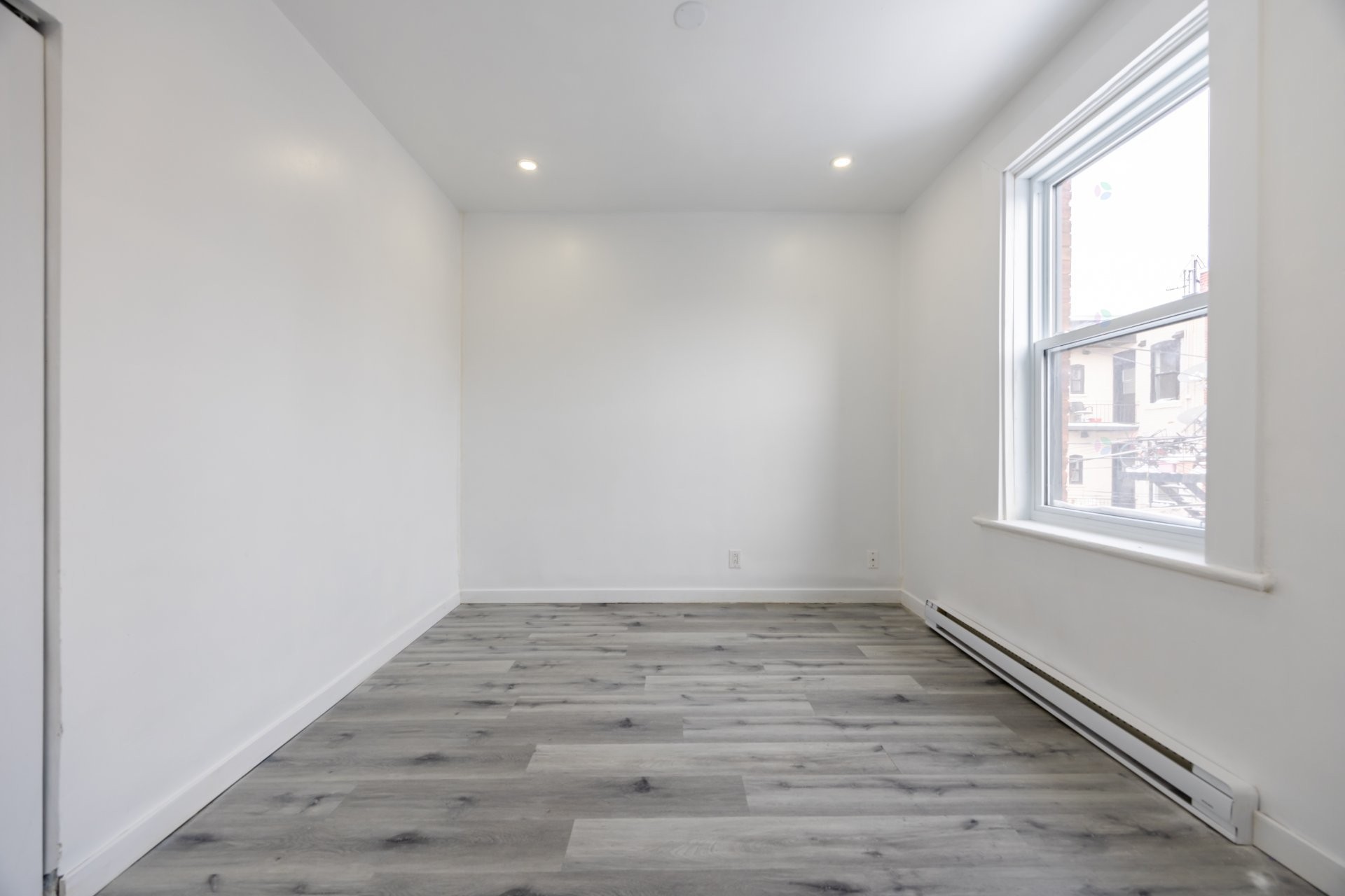 Salon - 5969 Rue Hamilton, Montréal (Le Sud-Ouest), QC - Indoor Photo Showing Other Room