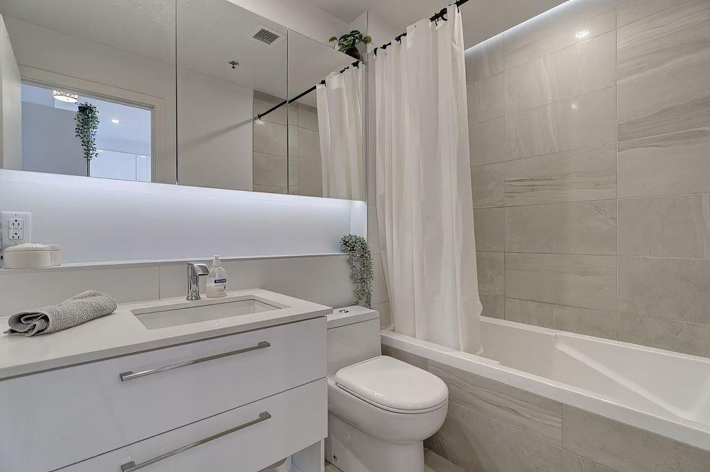 Bathroom - 816-2020 Boul. René-Lévesque O., Montréal (Ville-Marie), QC - Indoor Photo Showing Bathroom